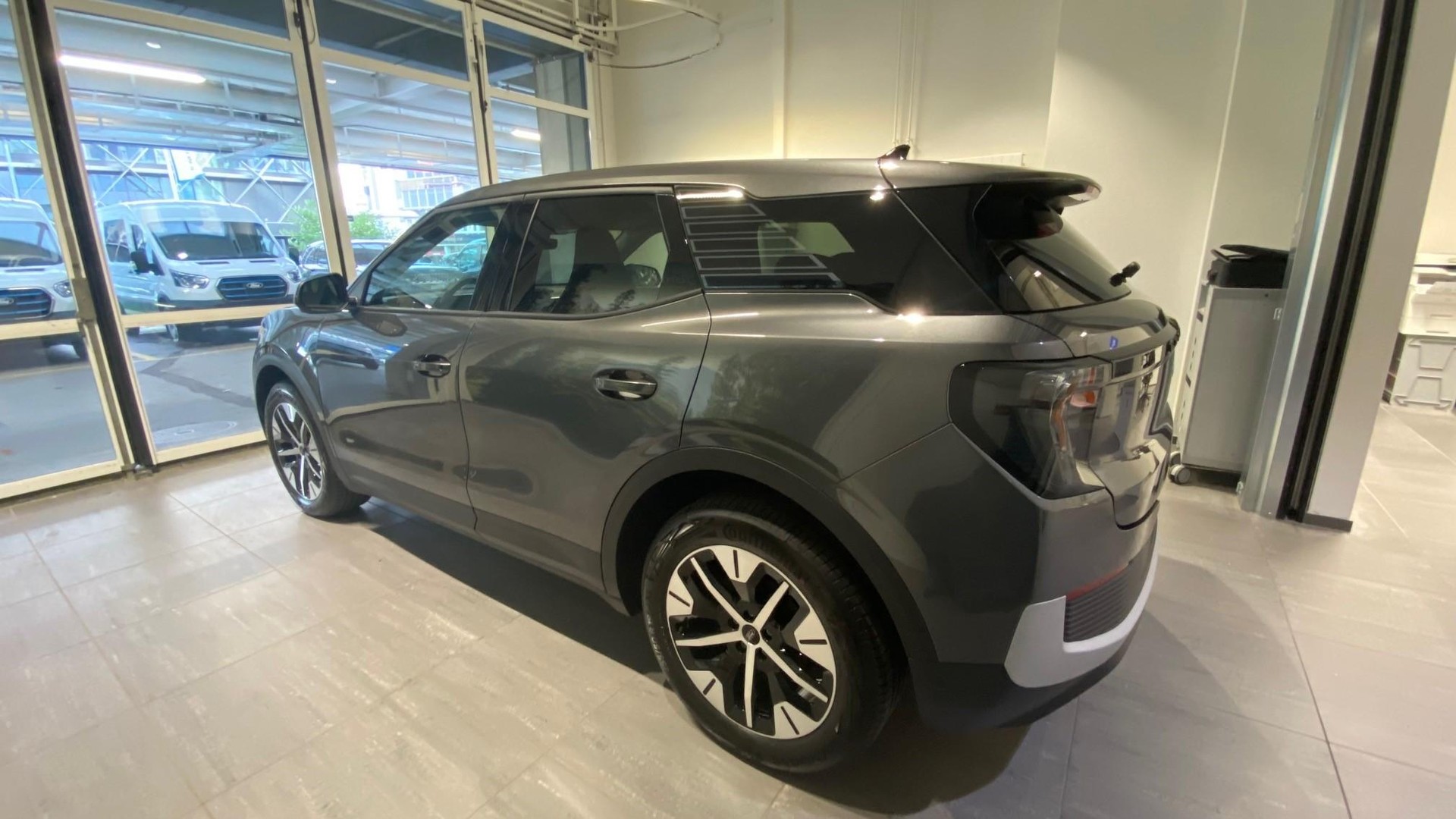 FORD Explorer Extended Range Premium AWD-image-12