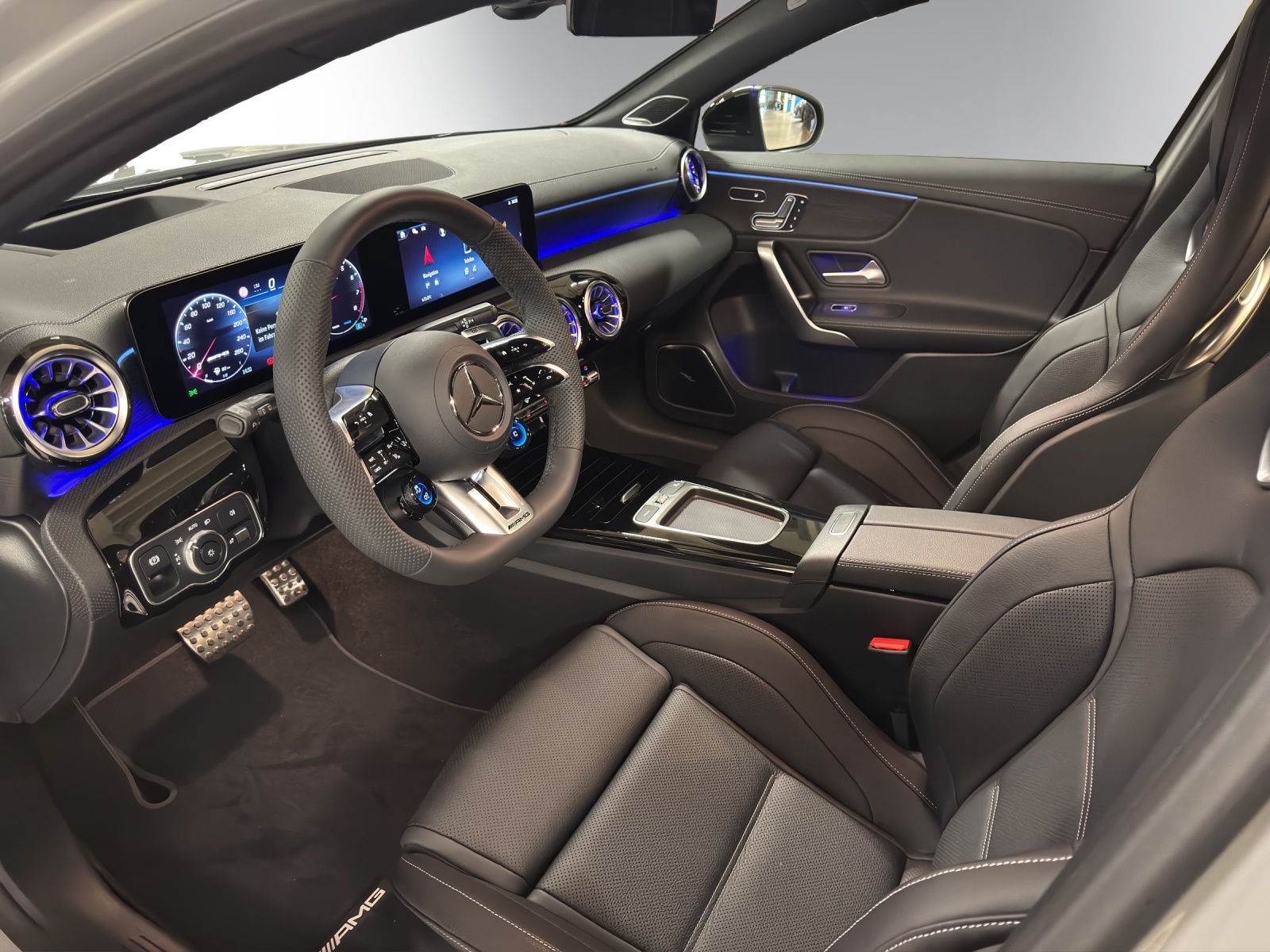 MERCEDES-BENZ A AMG 35 4Matic 8G-DCT-image-8
