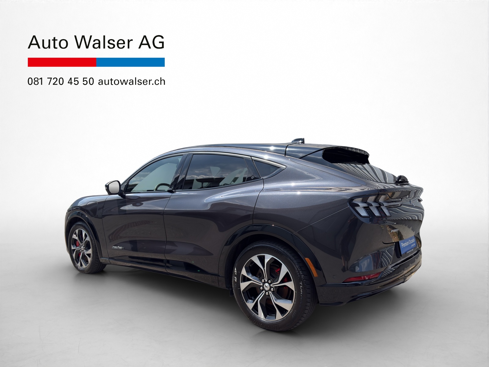 FORD Mustang Mach-E Premium AWD-showroom-element-2