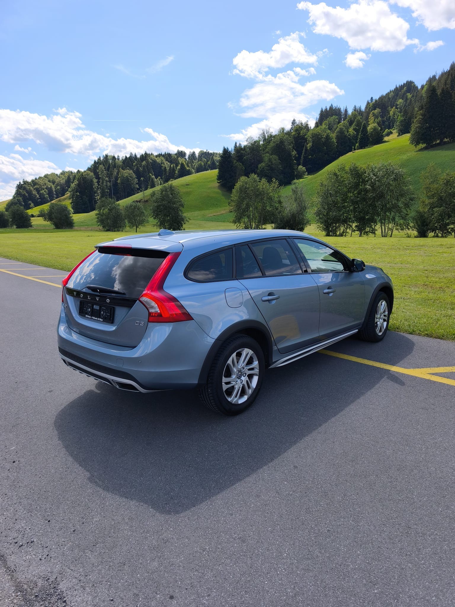 VOLVO V60 Cross Country D3 Executive Geartronic-image-5
