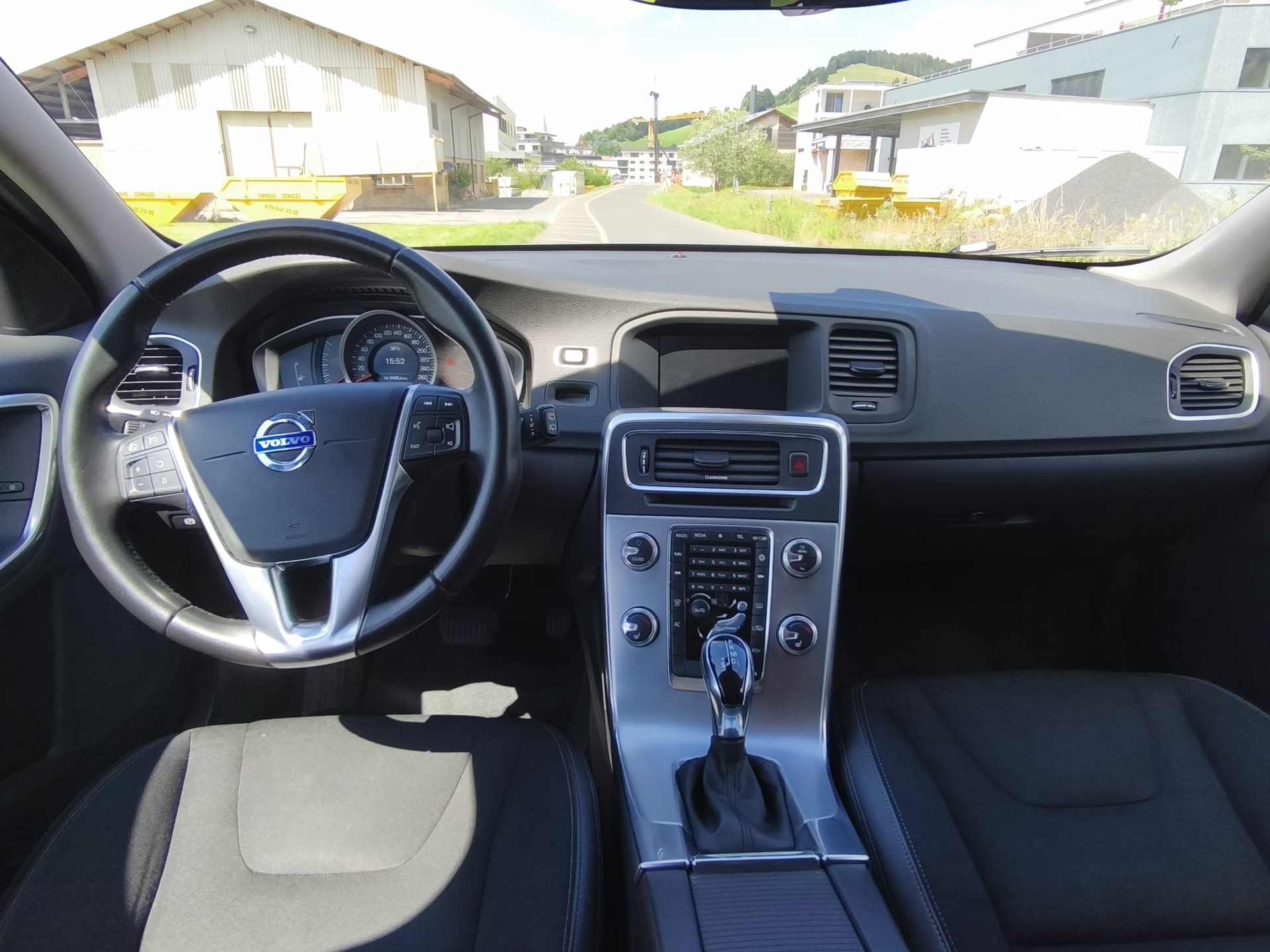 VOLVO V60 Cross Country D3 Executive Geartronic-image-9