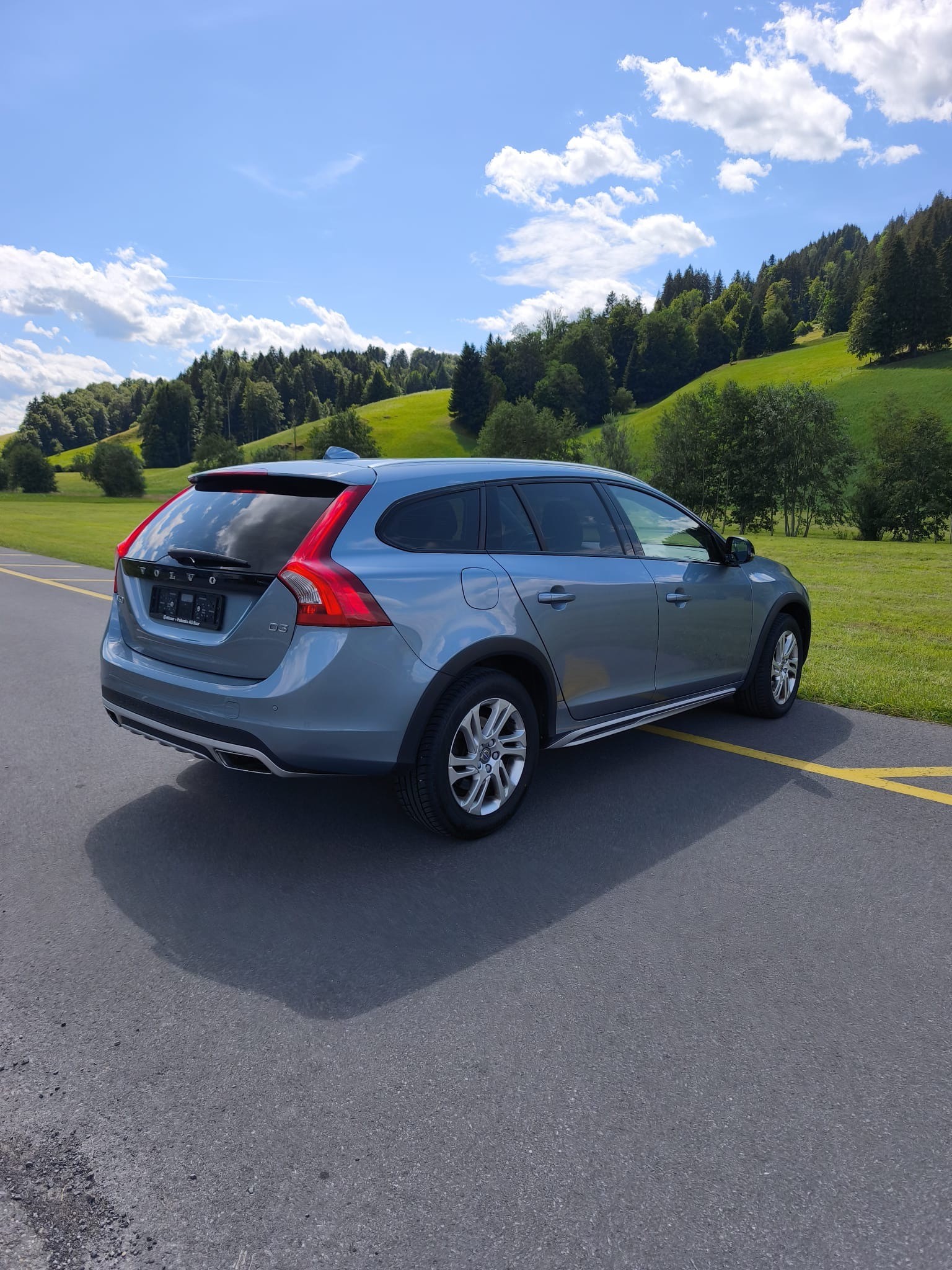 VOLVO V60 Cross Country D3 Executive Geartronic-image-11