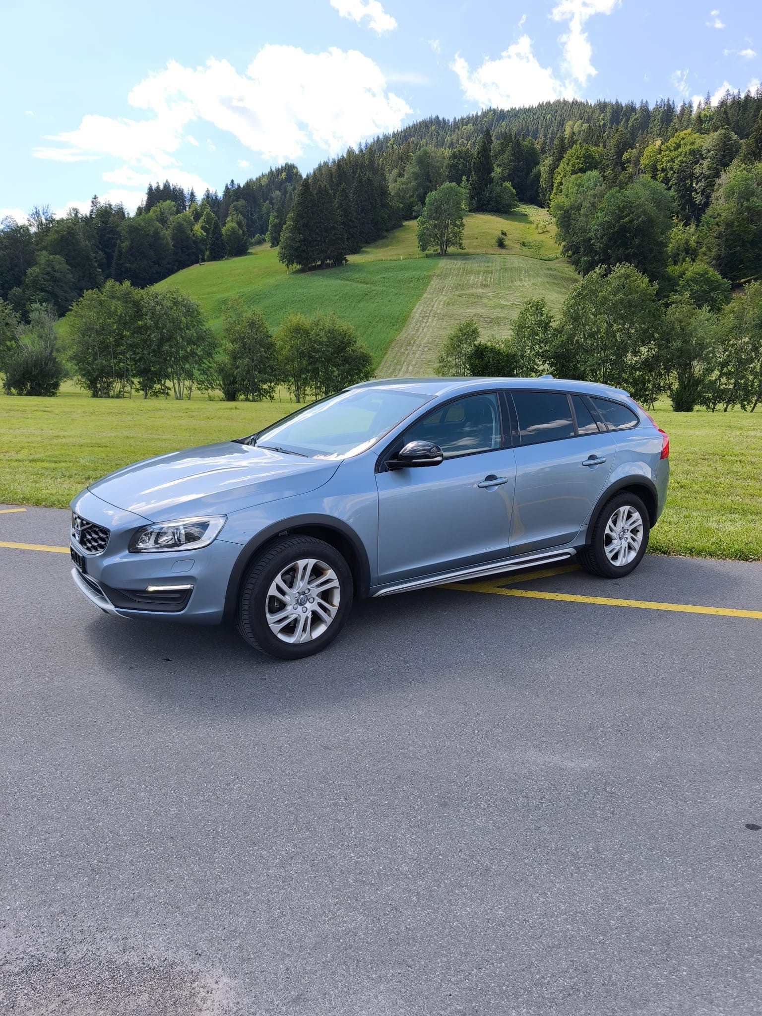 VOLVO V60 Cross Country D3 Executive Geartronic-image-4