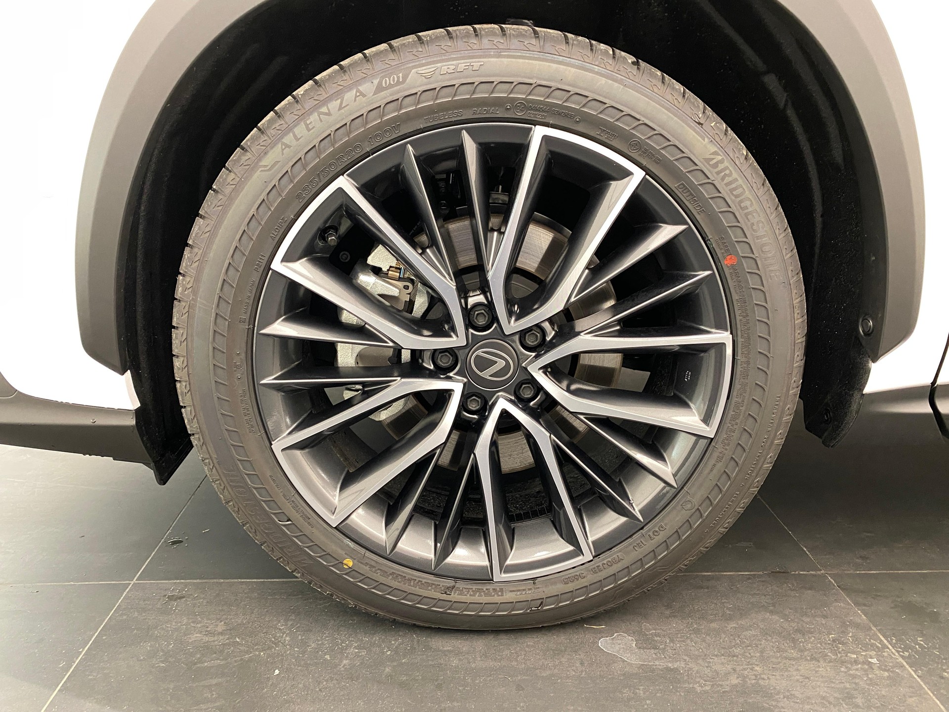 LEXUS NX 450h+ Excellence-image-11