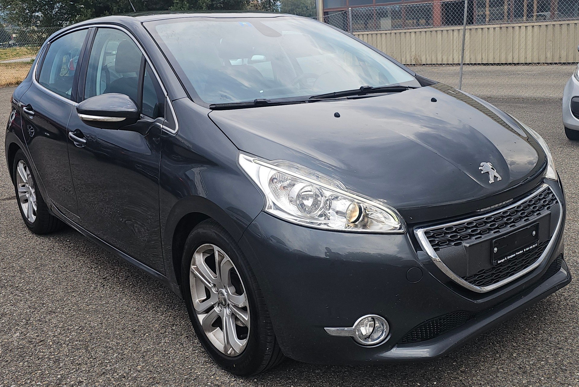 PEUGEOT 208 1.6 VTI Allure Automatik-image-3