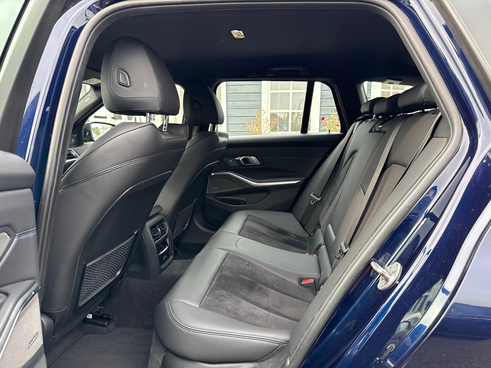 BMW M340d xDrive Steptronic Sport LCI-image-10