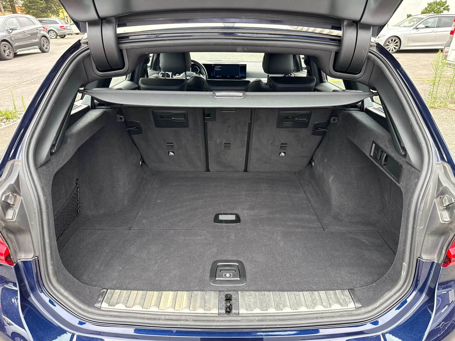 BMW M340d xDrive Steptronic Sport LCI-image-11