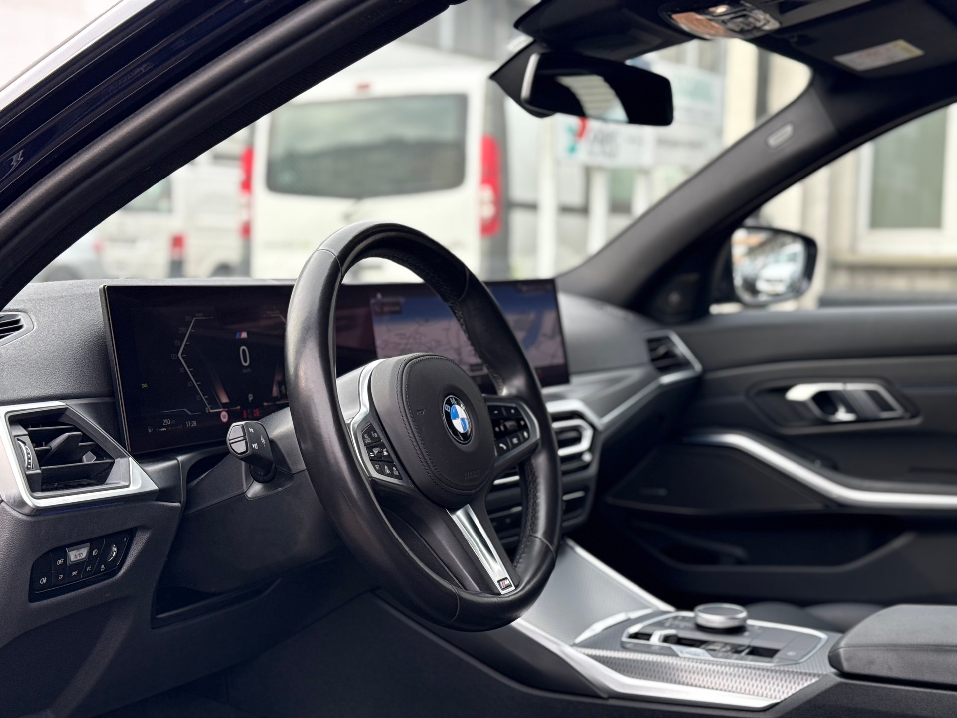 BMW M340d xDrive Steptronic Sport LCI-image-6