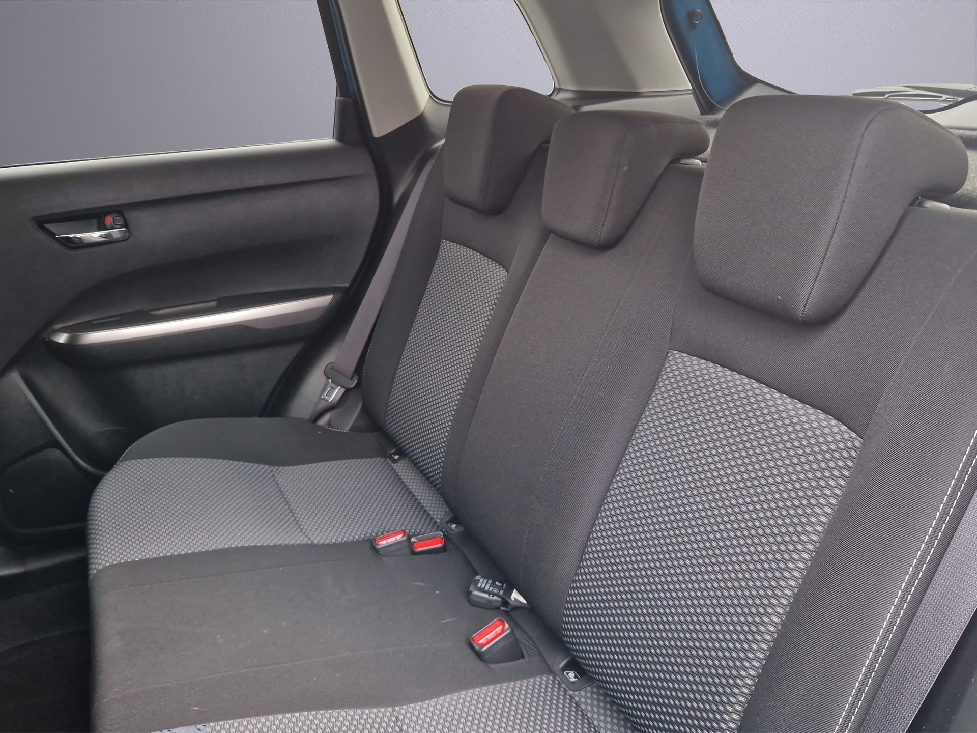 SUZUKI Vitara 1.5B Compact Top Hybrid 4x4-image-17