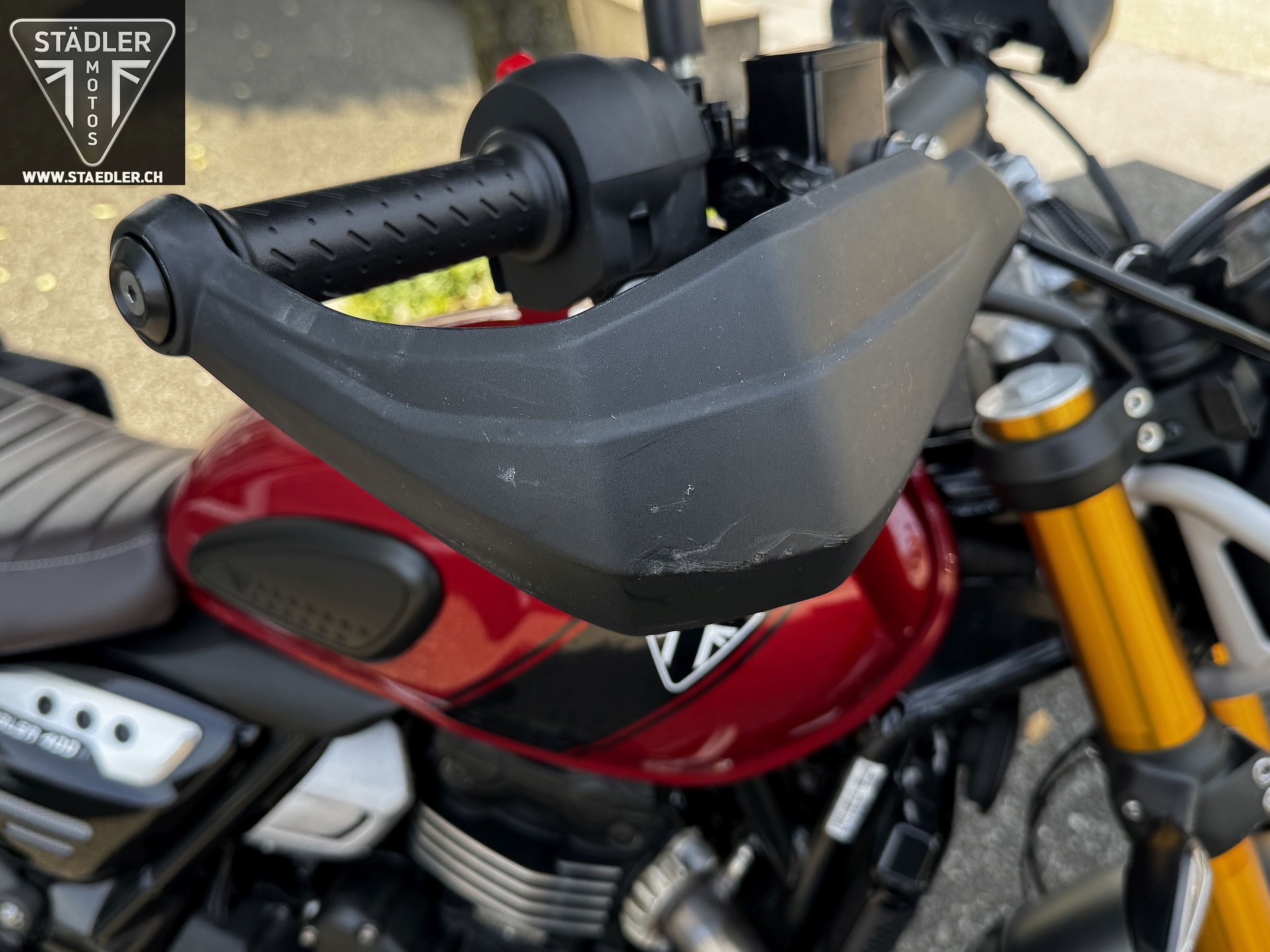 TRIUMPH Scrambler 400 X-image-2