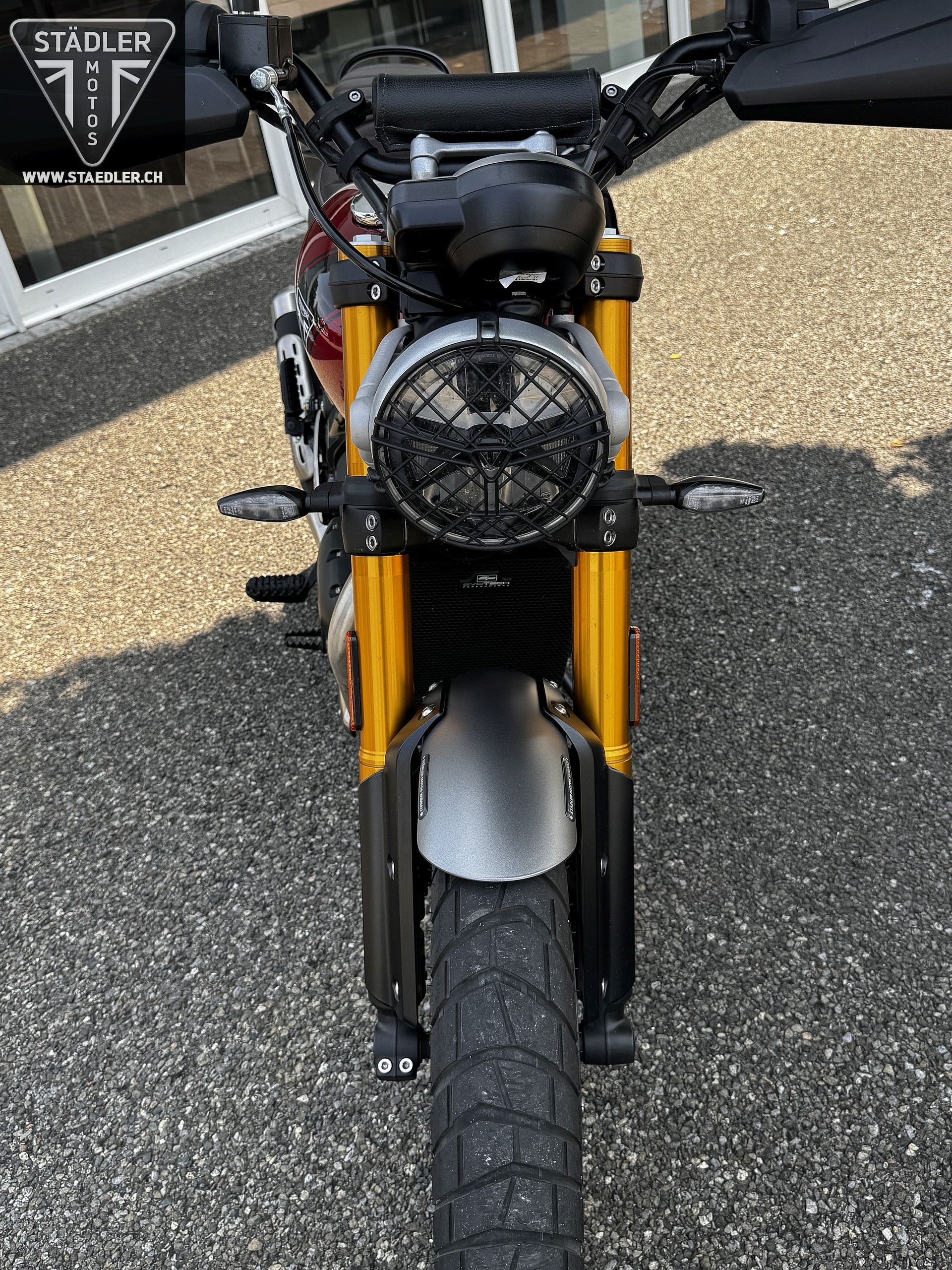 TRIUMPH Scrambler 400 X-image-1