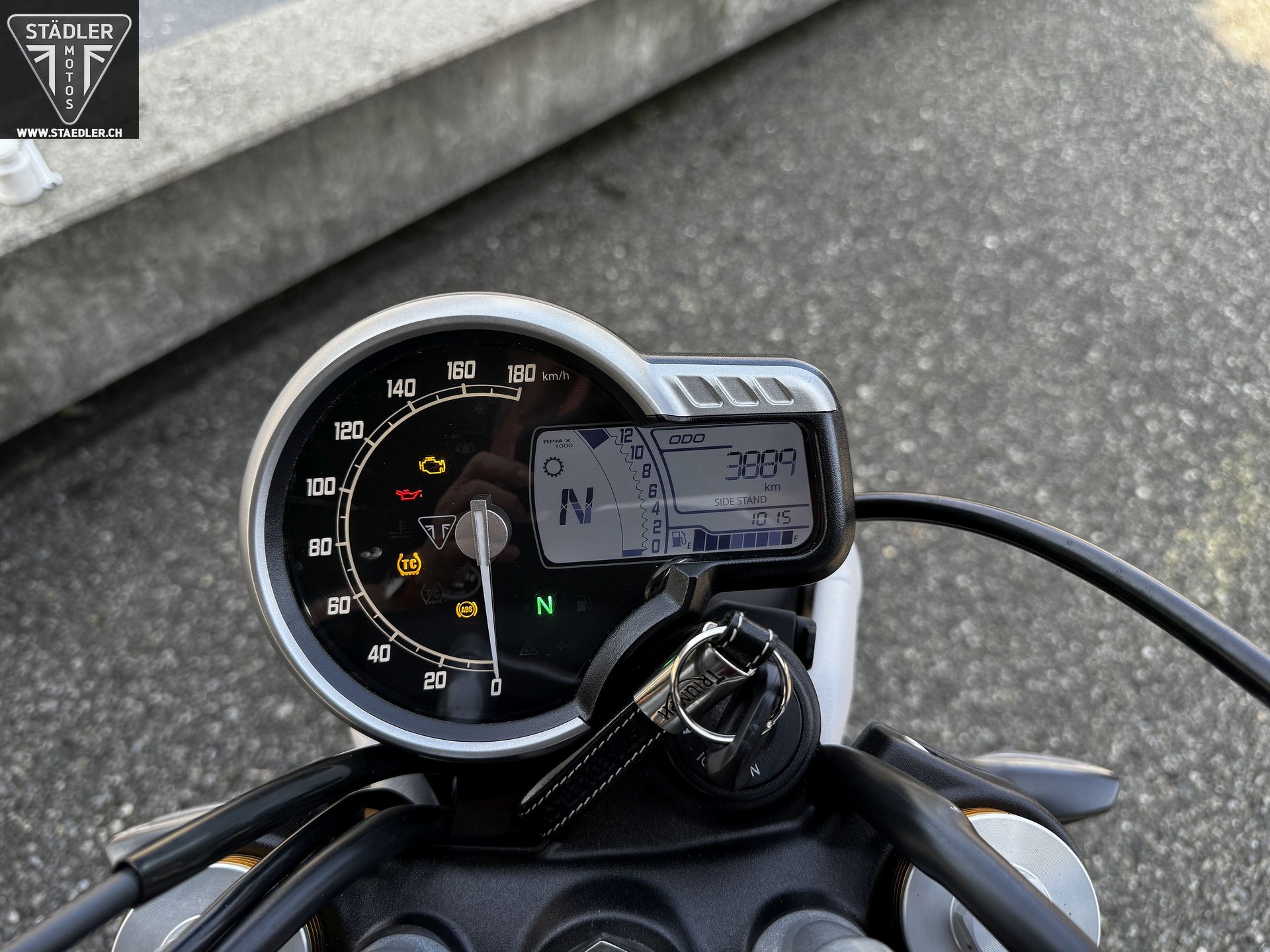 TRIUMPH Scrambler 400 X-image-12