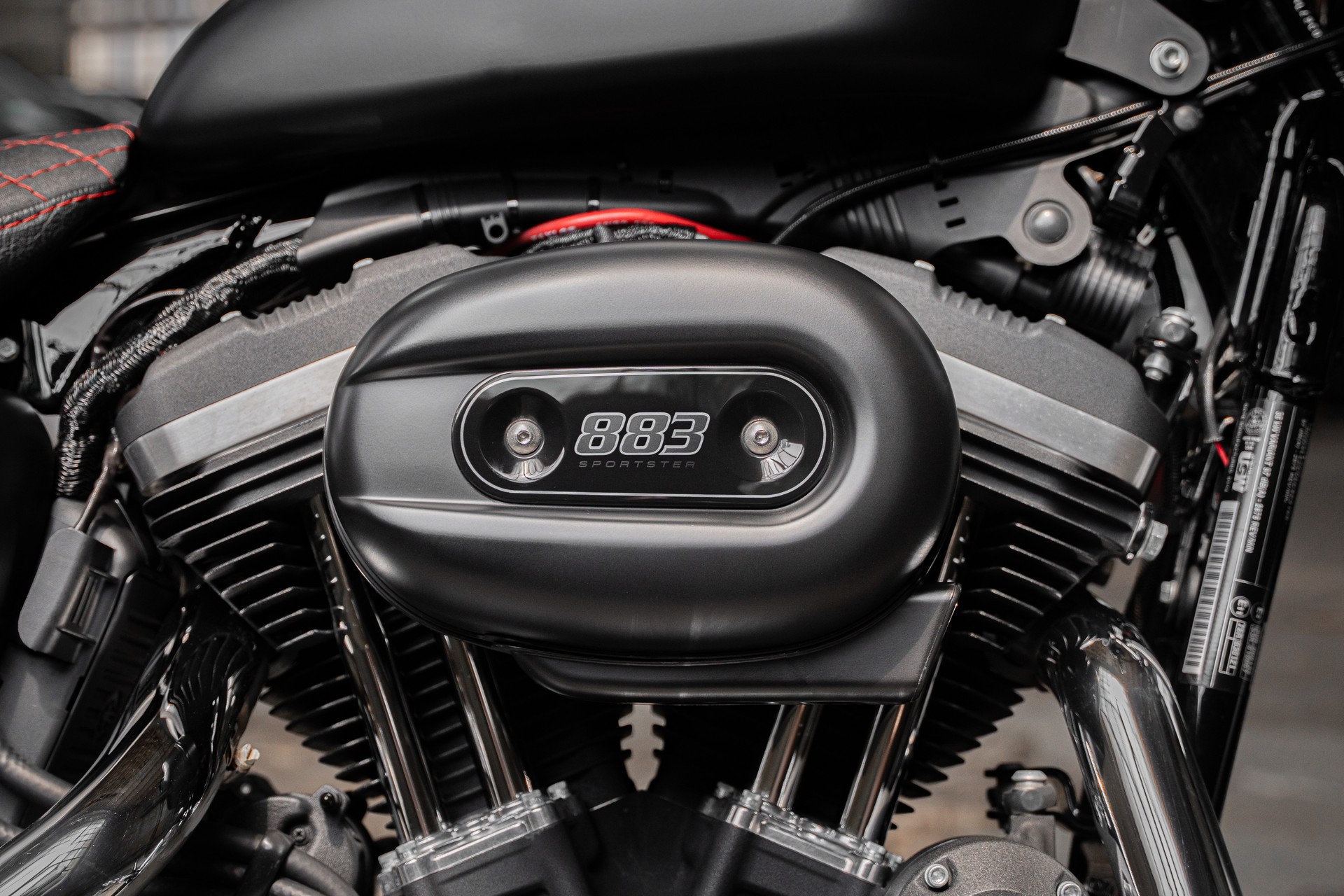 HARLEY-DAVIDSON XL 883 N Sportster Iron ABS-image-5