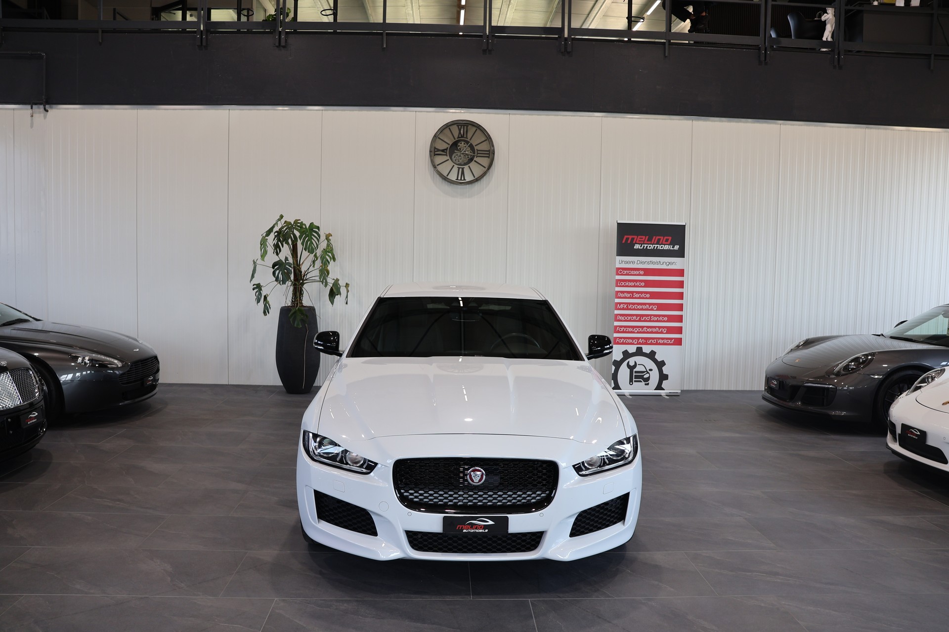 JAGUAR XE 20d Landmark AWD Automat-image-2