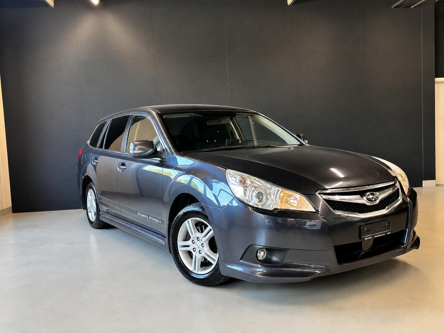 SUBARU Legacy 2.0i Swiss AWD Lineartronic-image-4