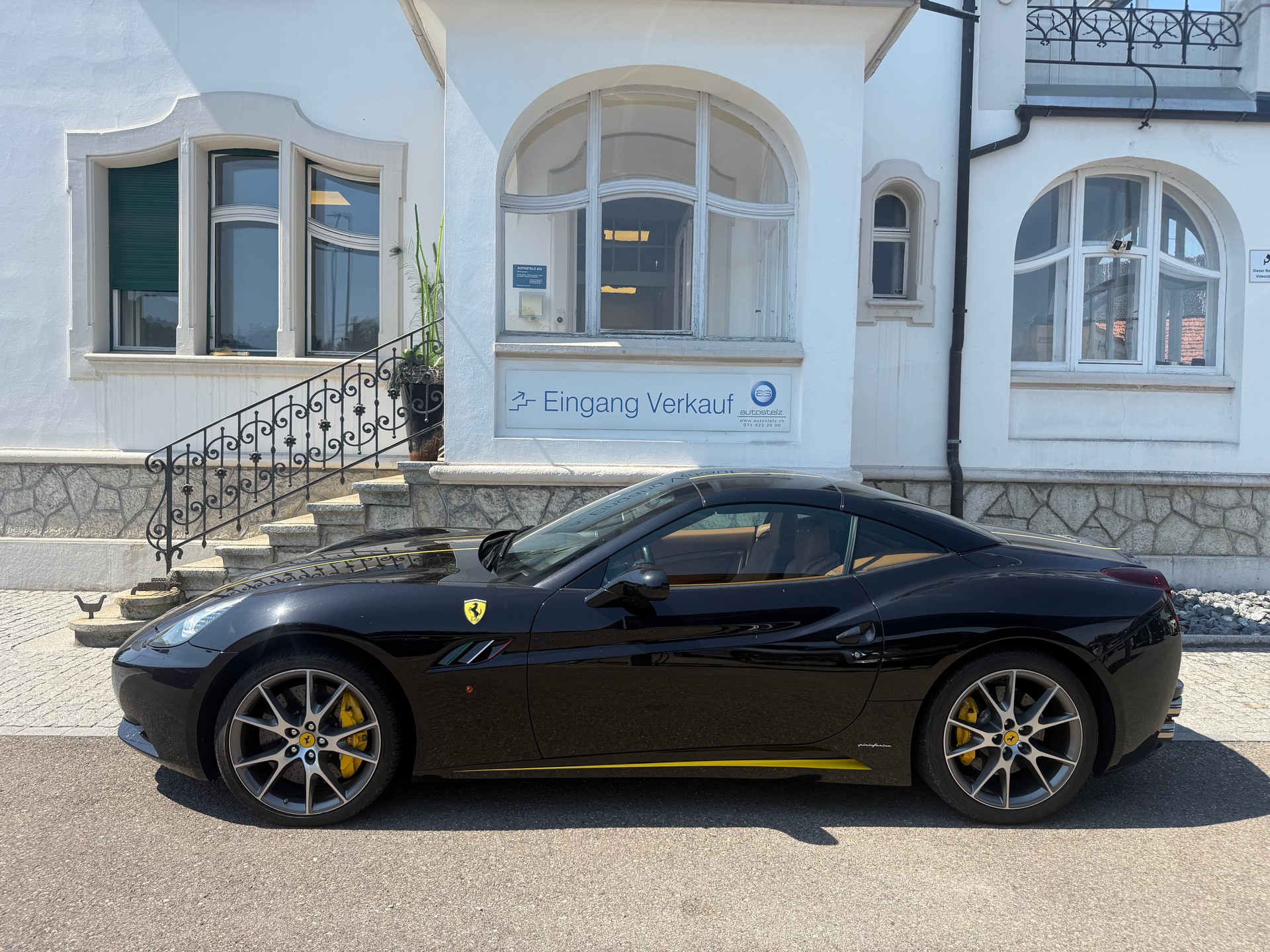 FERRARI California 4.3-image-4
