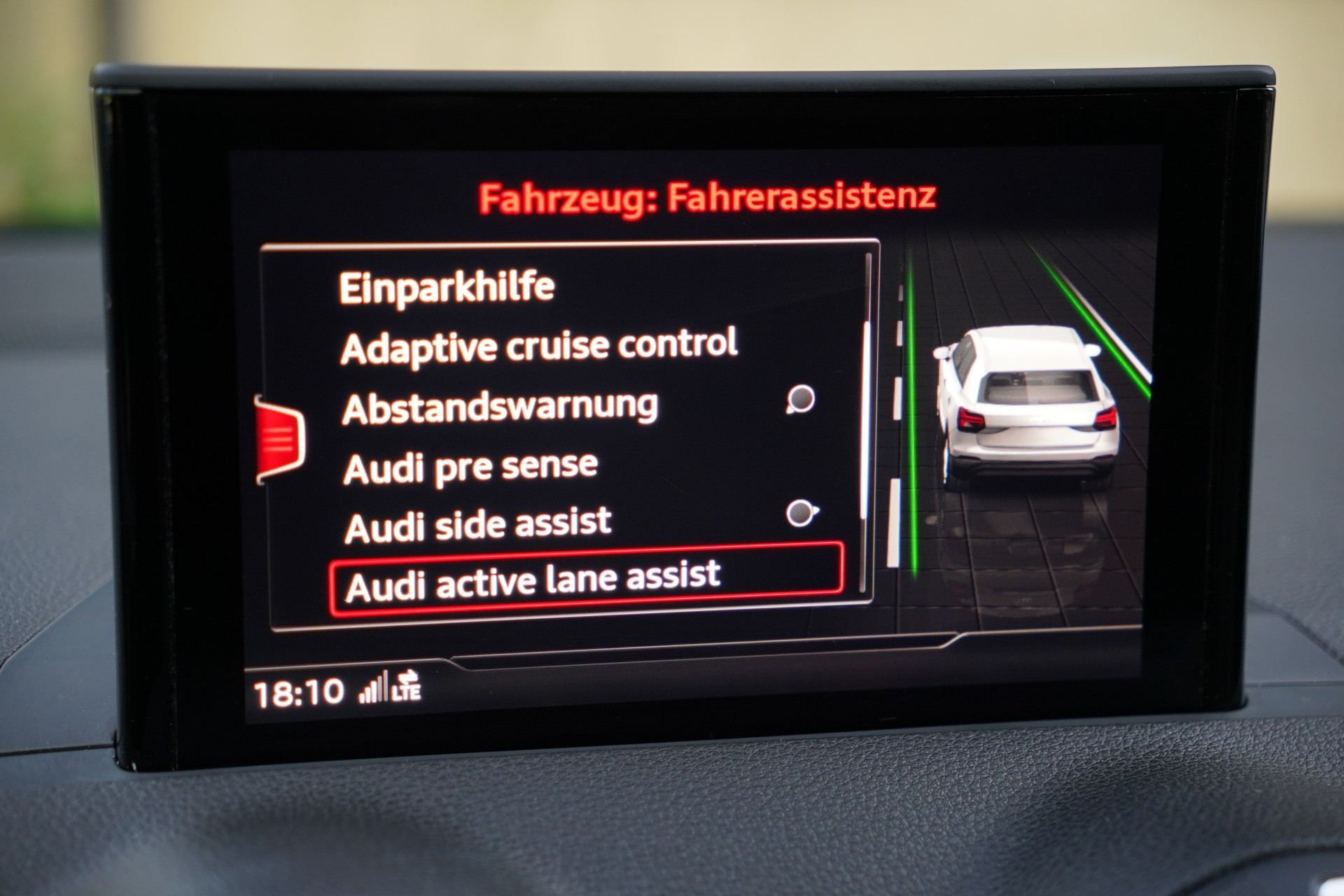 AUDI Q2 1.4 TFSI design S-tronic-image-29