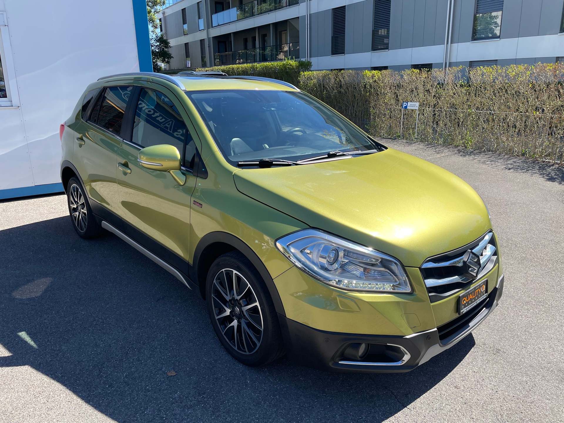 SUZUKI SX4 S-Cross 1.6 16V Compact Top 4WD CVT7-image-4