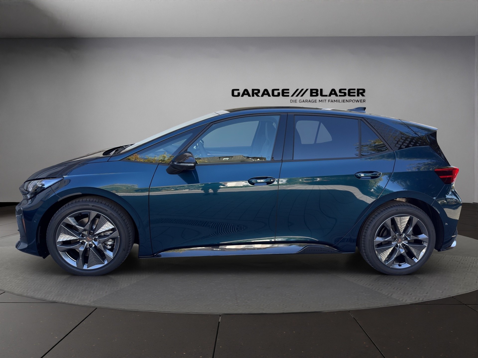 CUPRA Born 79 kWh Prime-showroom-element-1