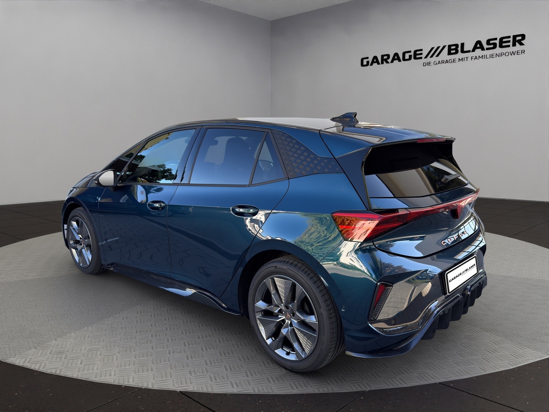 CUPRA Born 79 kWh Prime-showroom-element-2