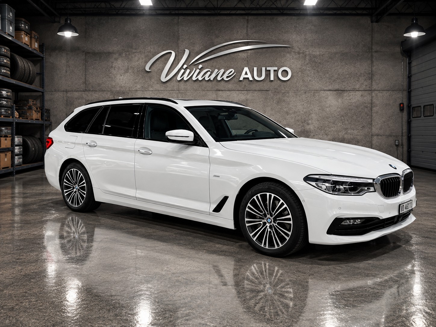 BMW 520d xDrive Touring Sport Line Steptronic-showroom-element-1