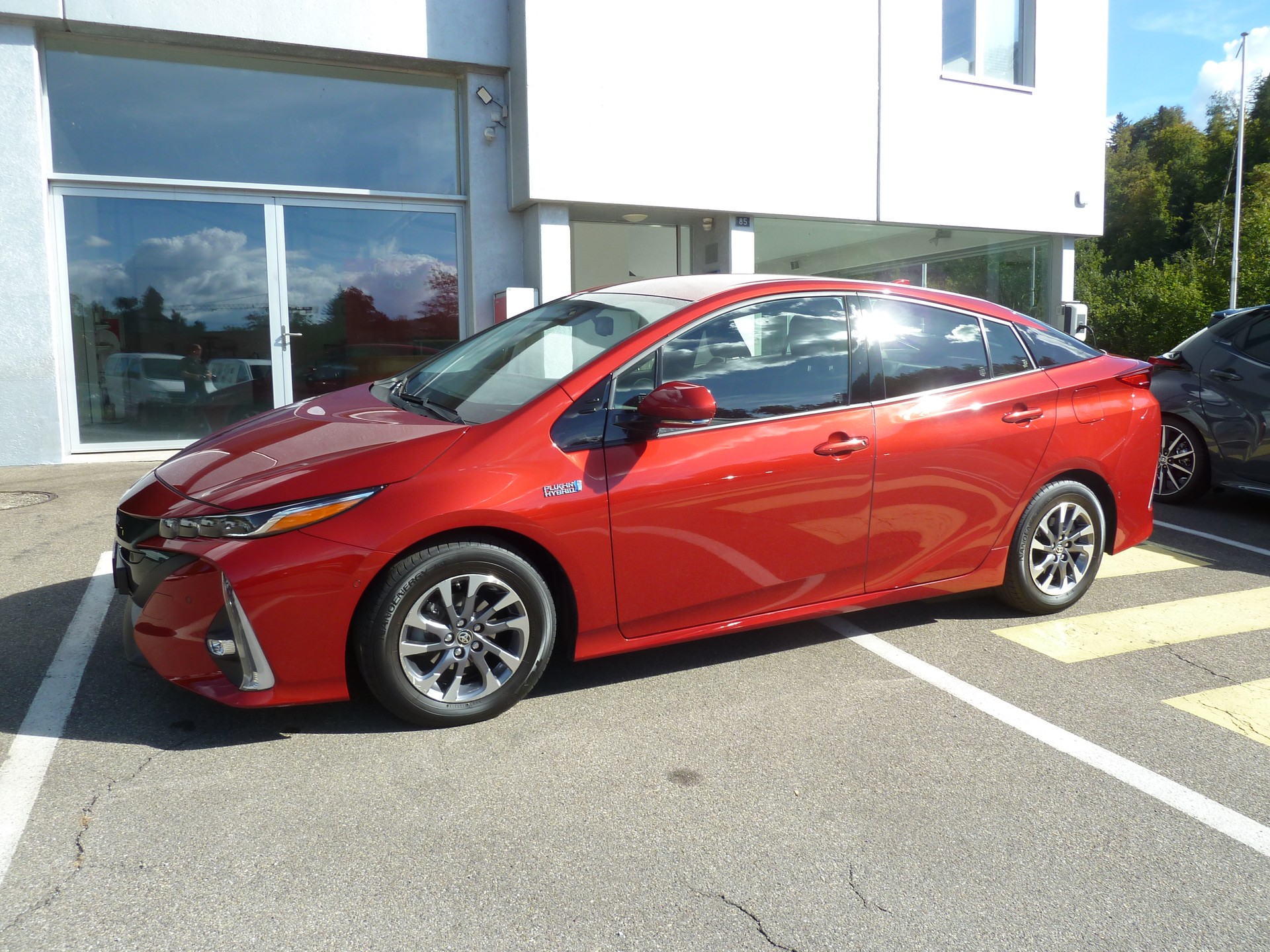 TOYOTA Prius 1.8 VVT-i Plug-in Hybrid Premium-showroom-element-1