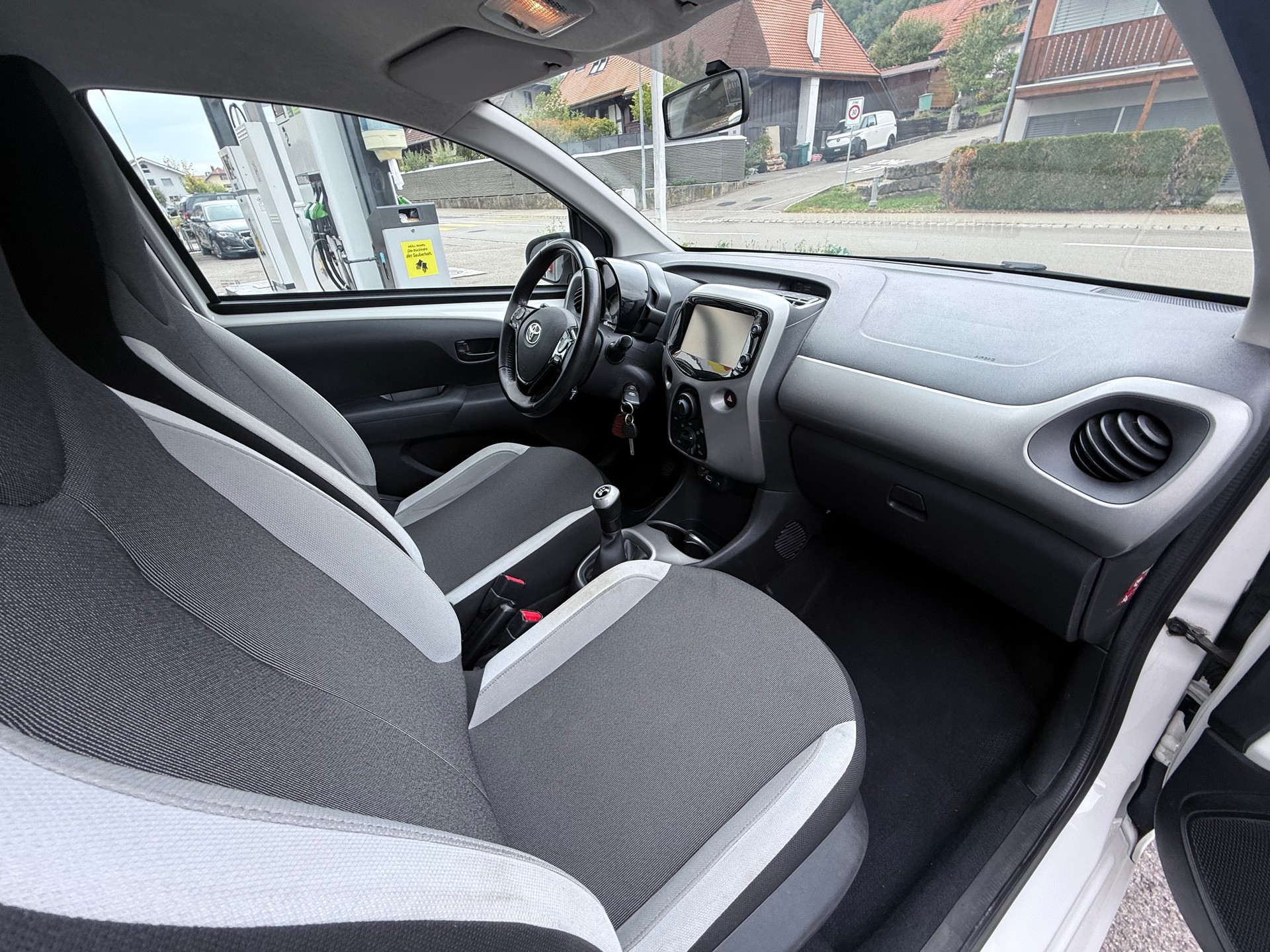 TOYOTA Aygo 1.0 VVT-i x-pure-image-10
