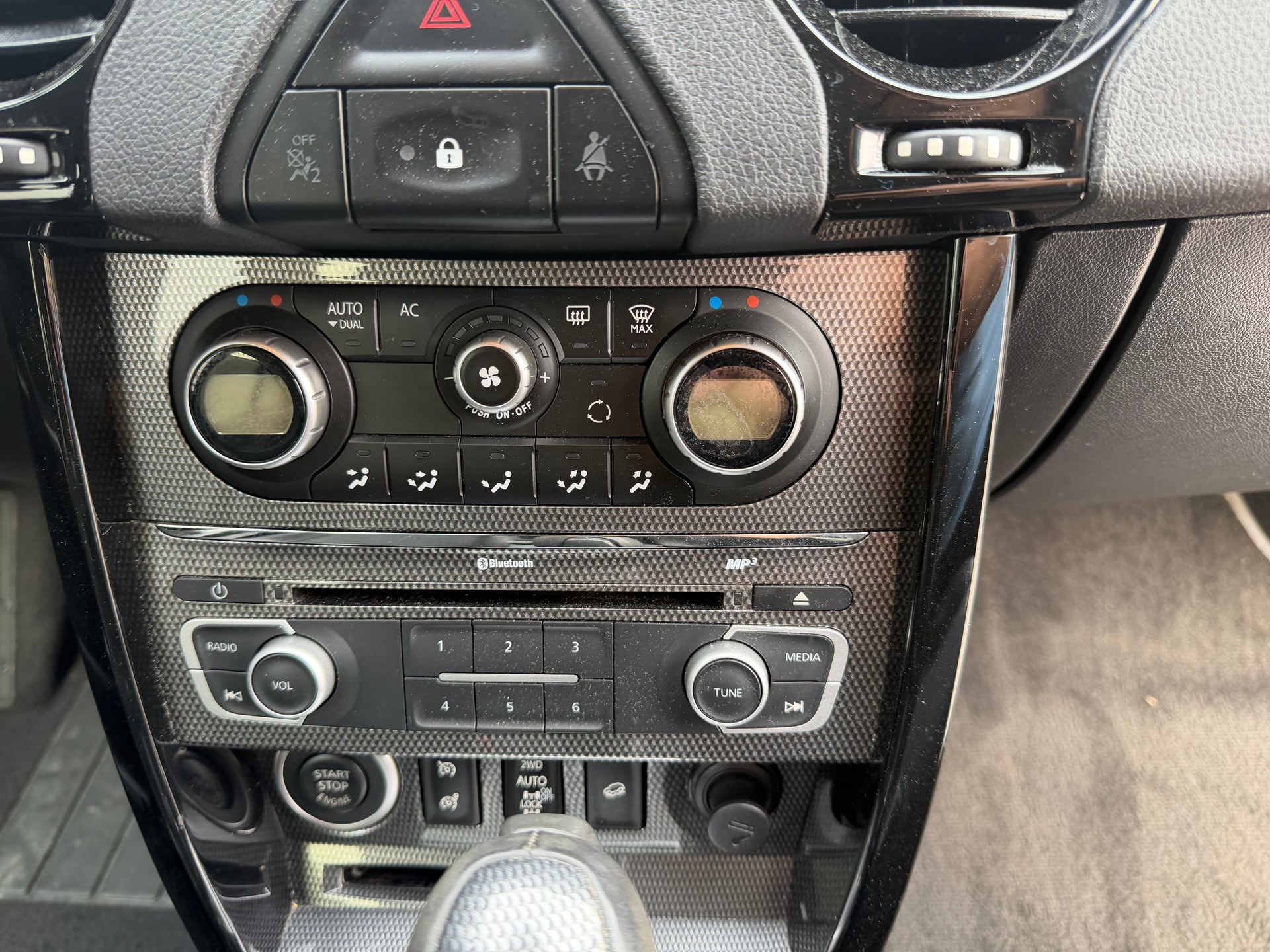 RENAULT Koleos 2.0 dCi Exception 4x4 Automatic-image-22