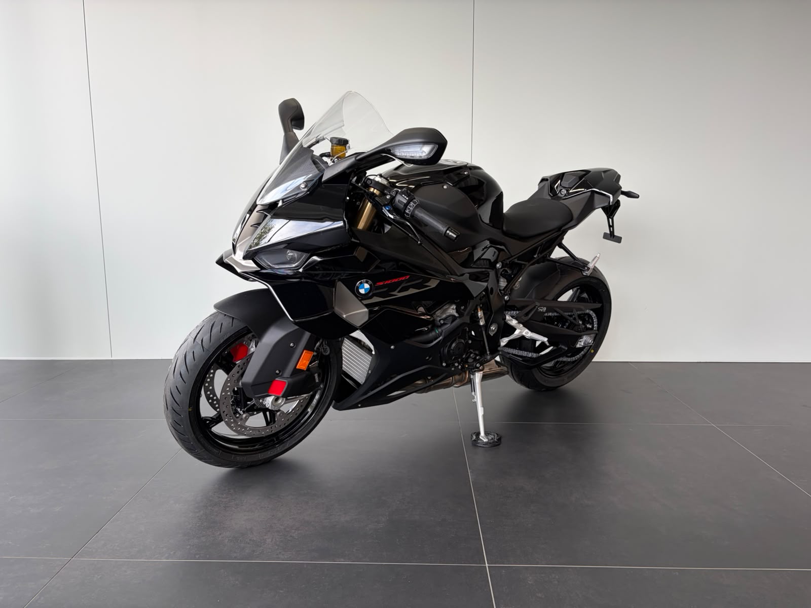 BMW S 1000 RR-showroom-element-3