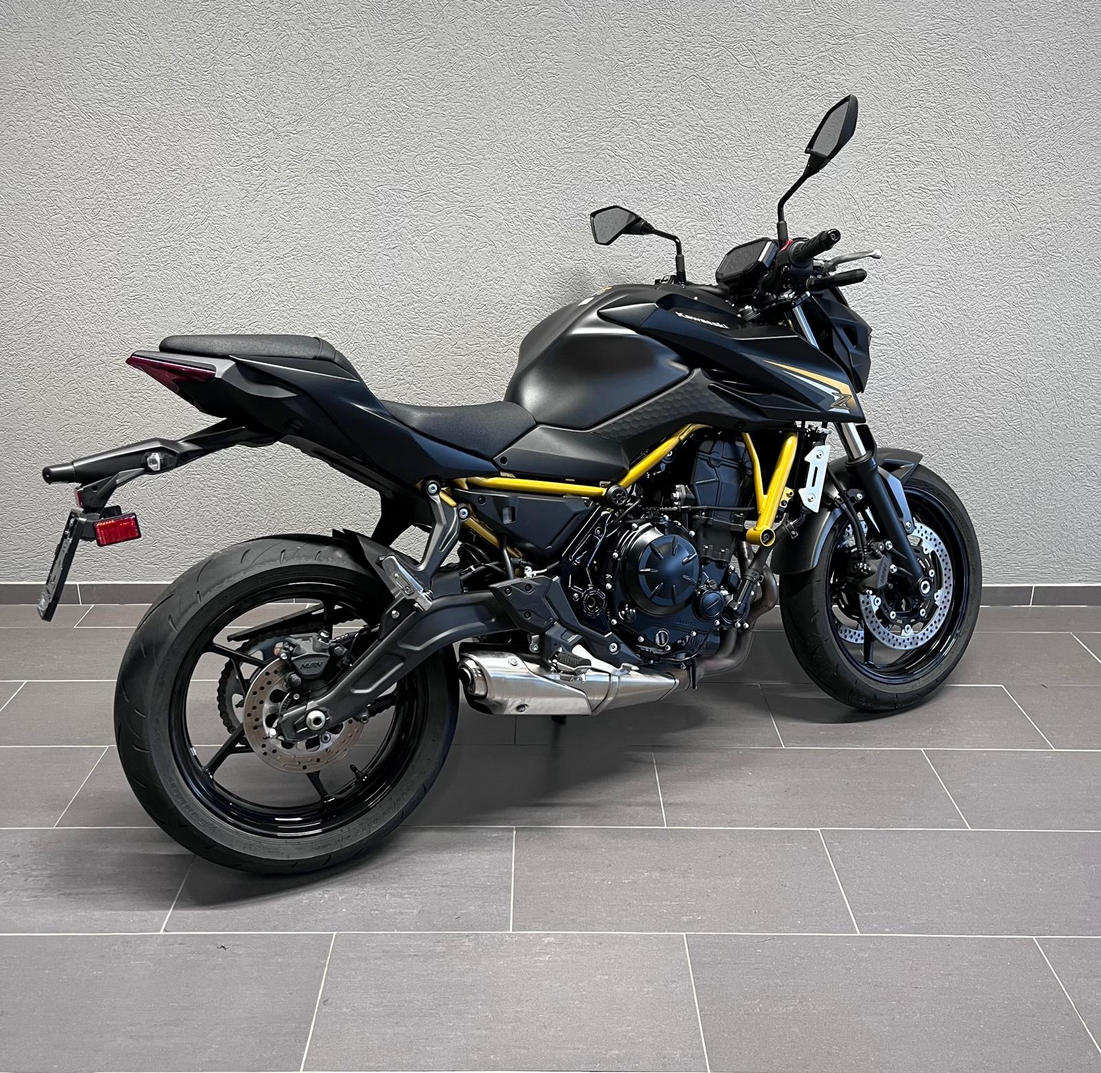 KAWASAKI Z 650 S (35kW)-image-2