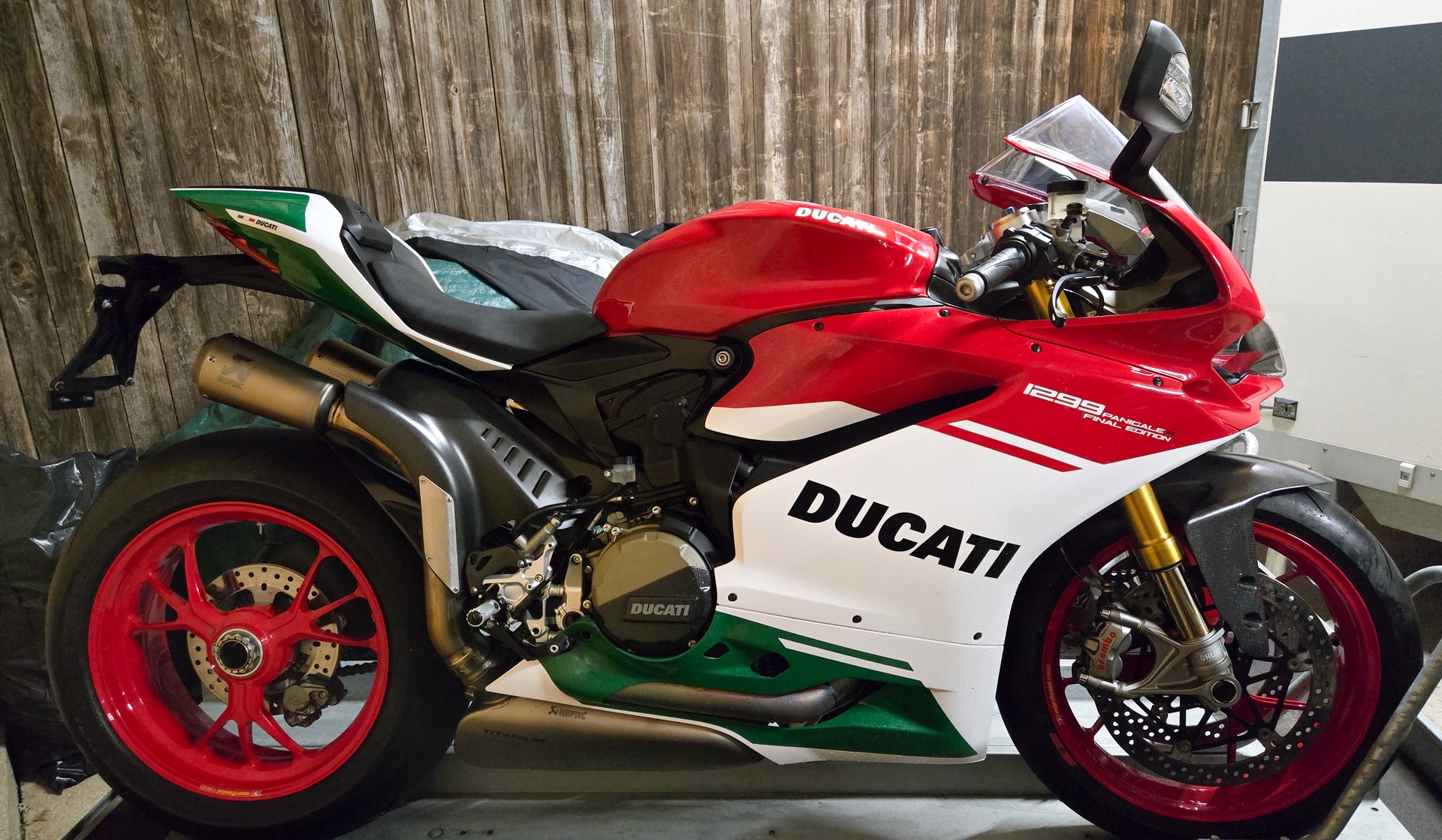 DUCATI Panigale 1299 R Final Edition ABS-image-1