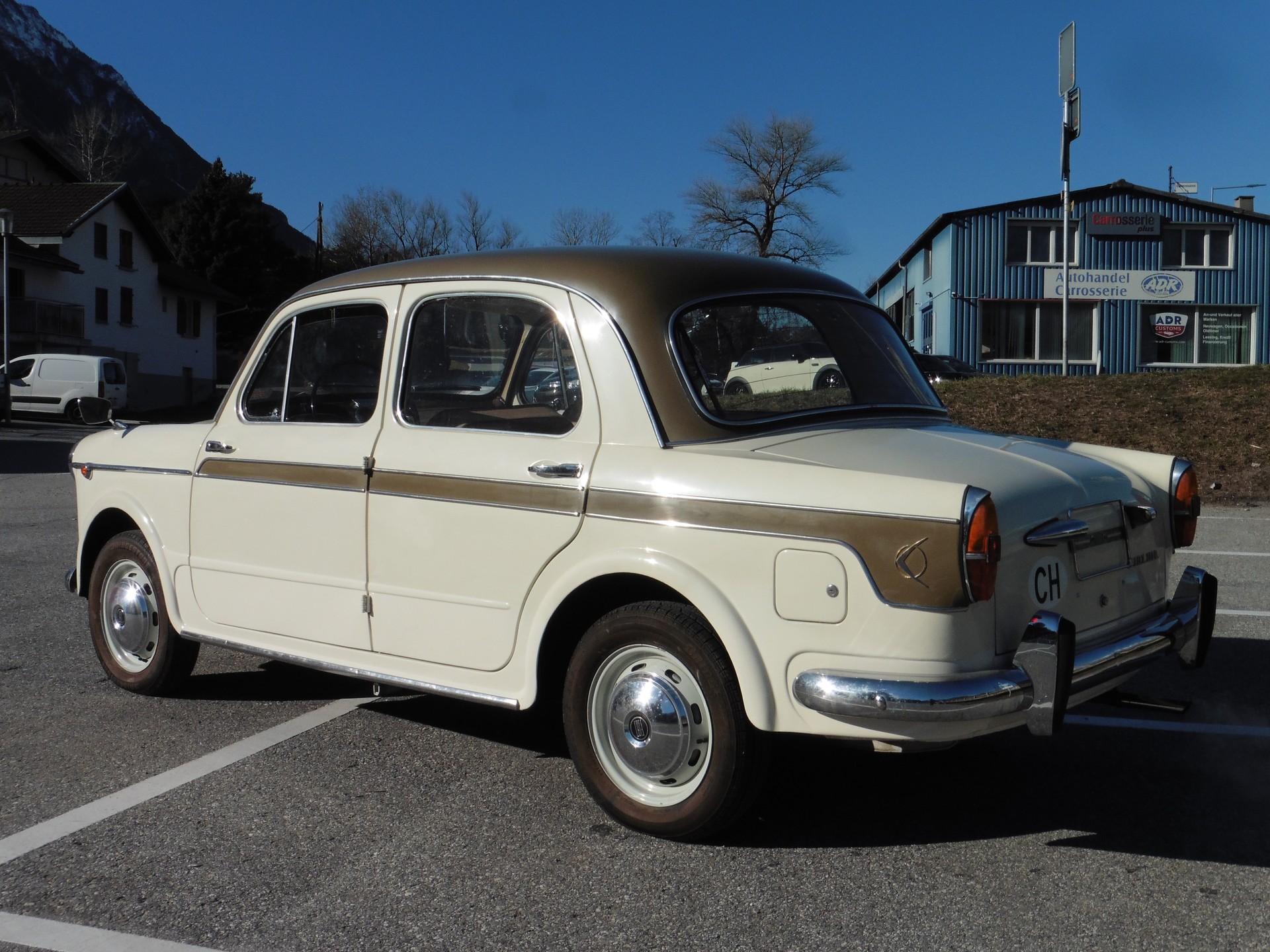 FIAT 1100 Lusso-showroom-element-3