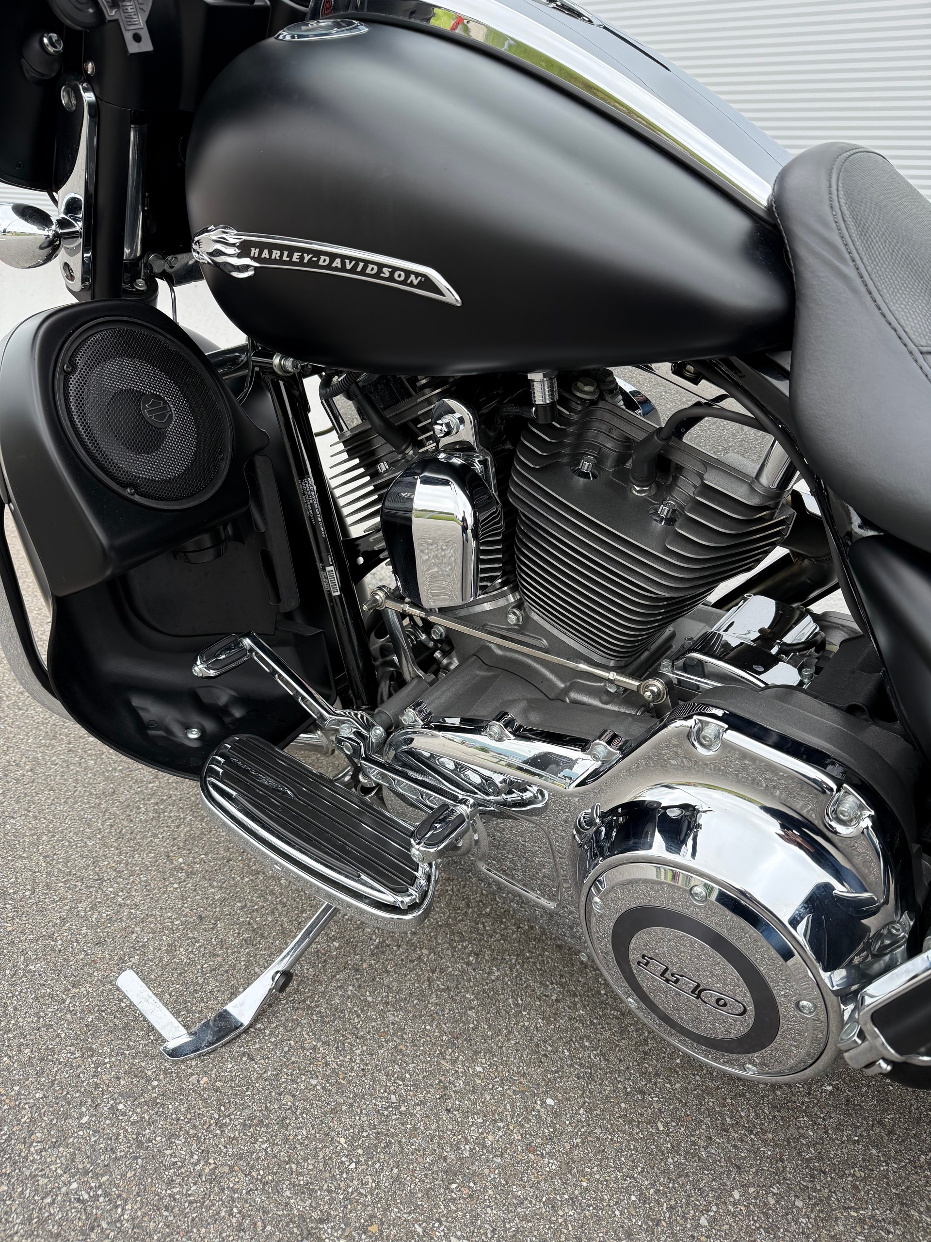 HARLEY-DAVIDSON FLHXSE Street Glide ABS CVO-image-8