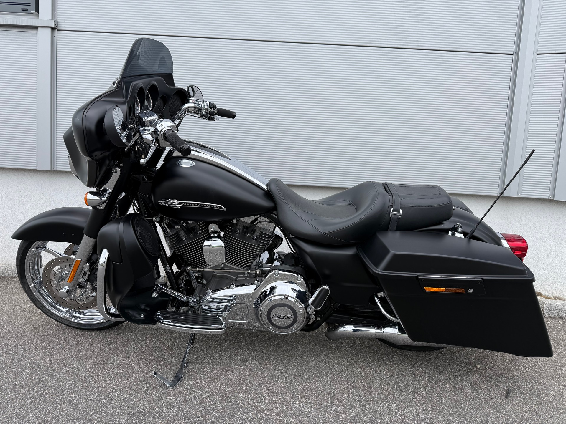 HARLEY-DAVIDSON FLHXSE Street Glide ABS CVO-image-7