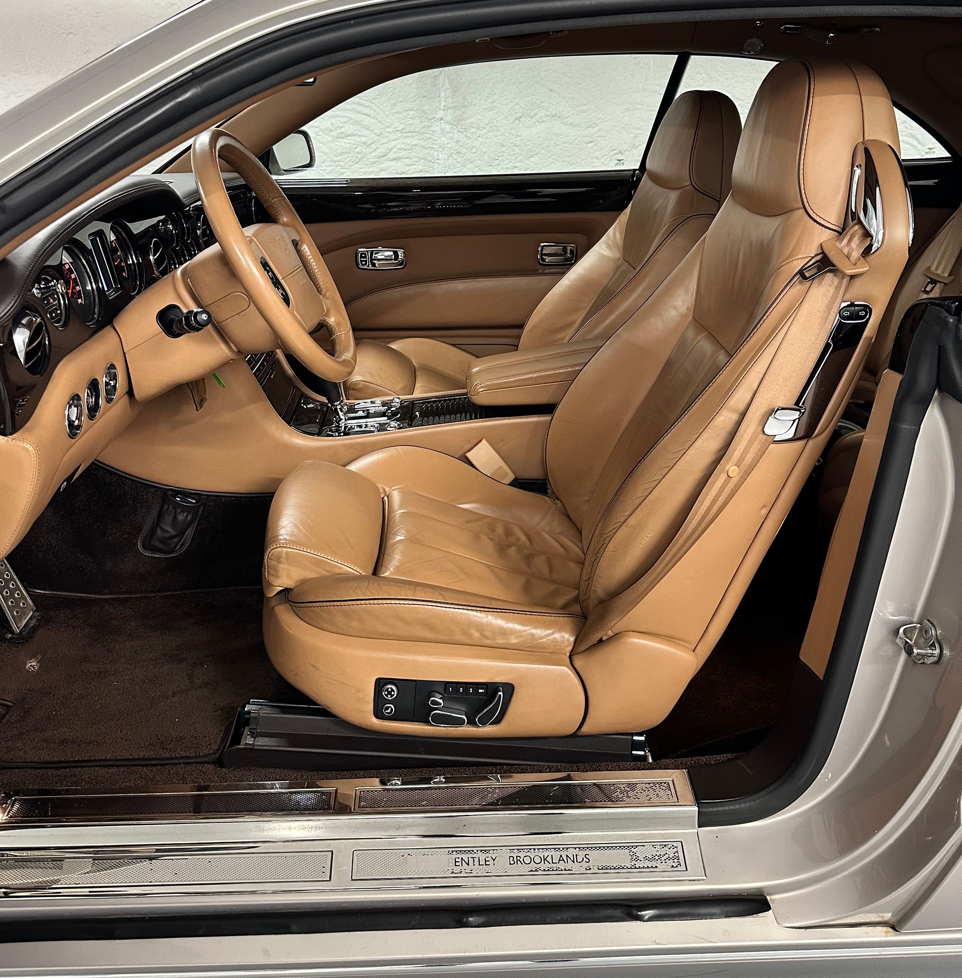 BENTLEY Brooklands-image-8
