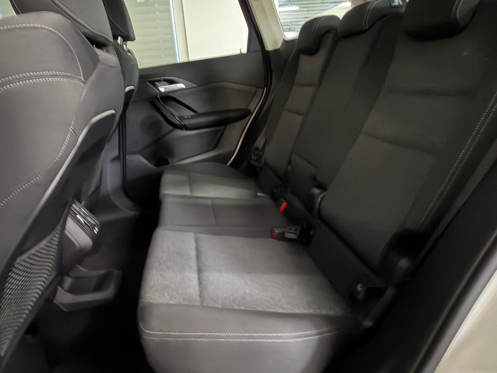BMW X1 sDrive 18d-image-7