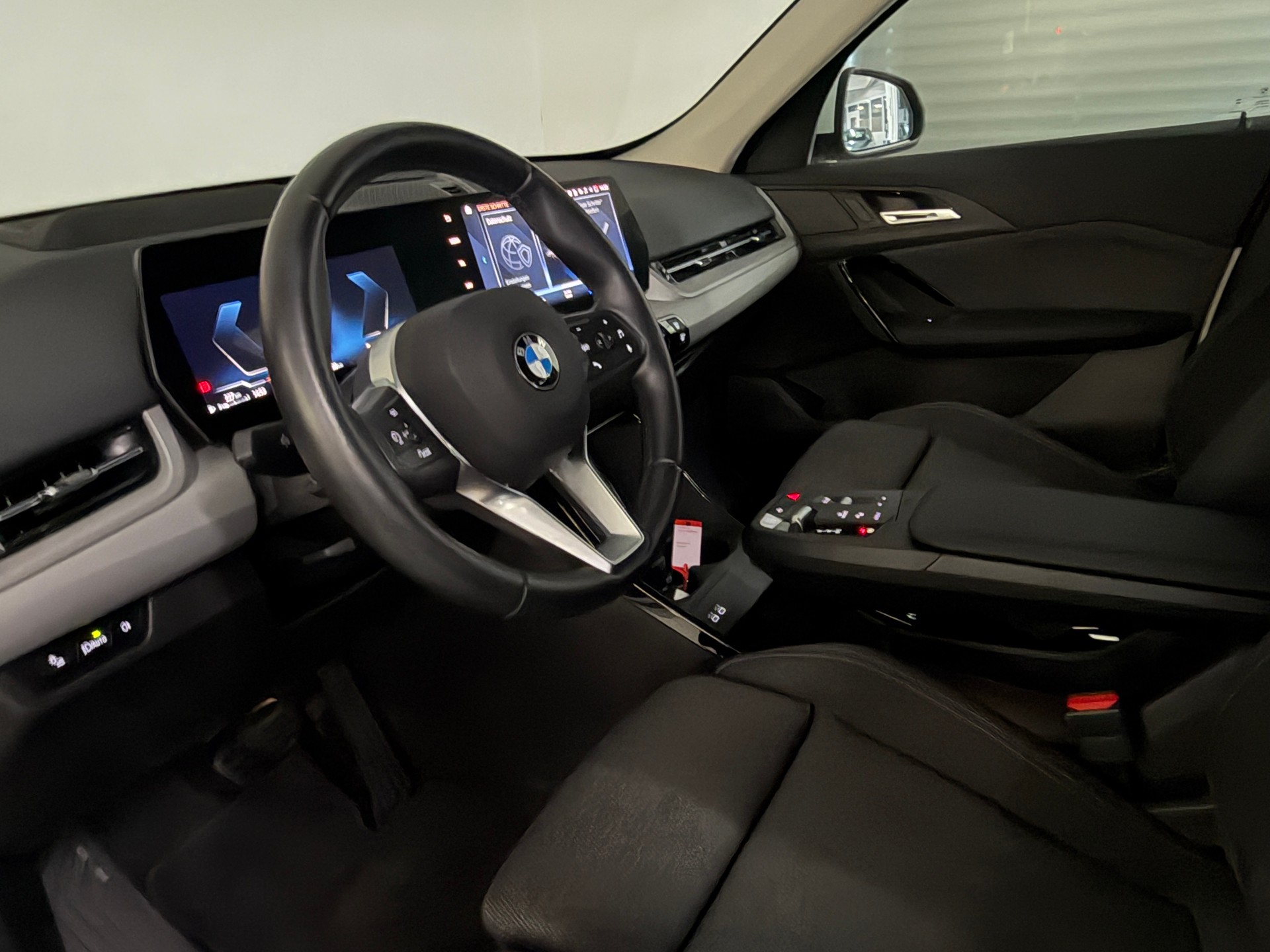 BMW X1 sDrive 18d-image-5