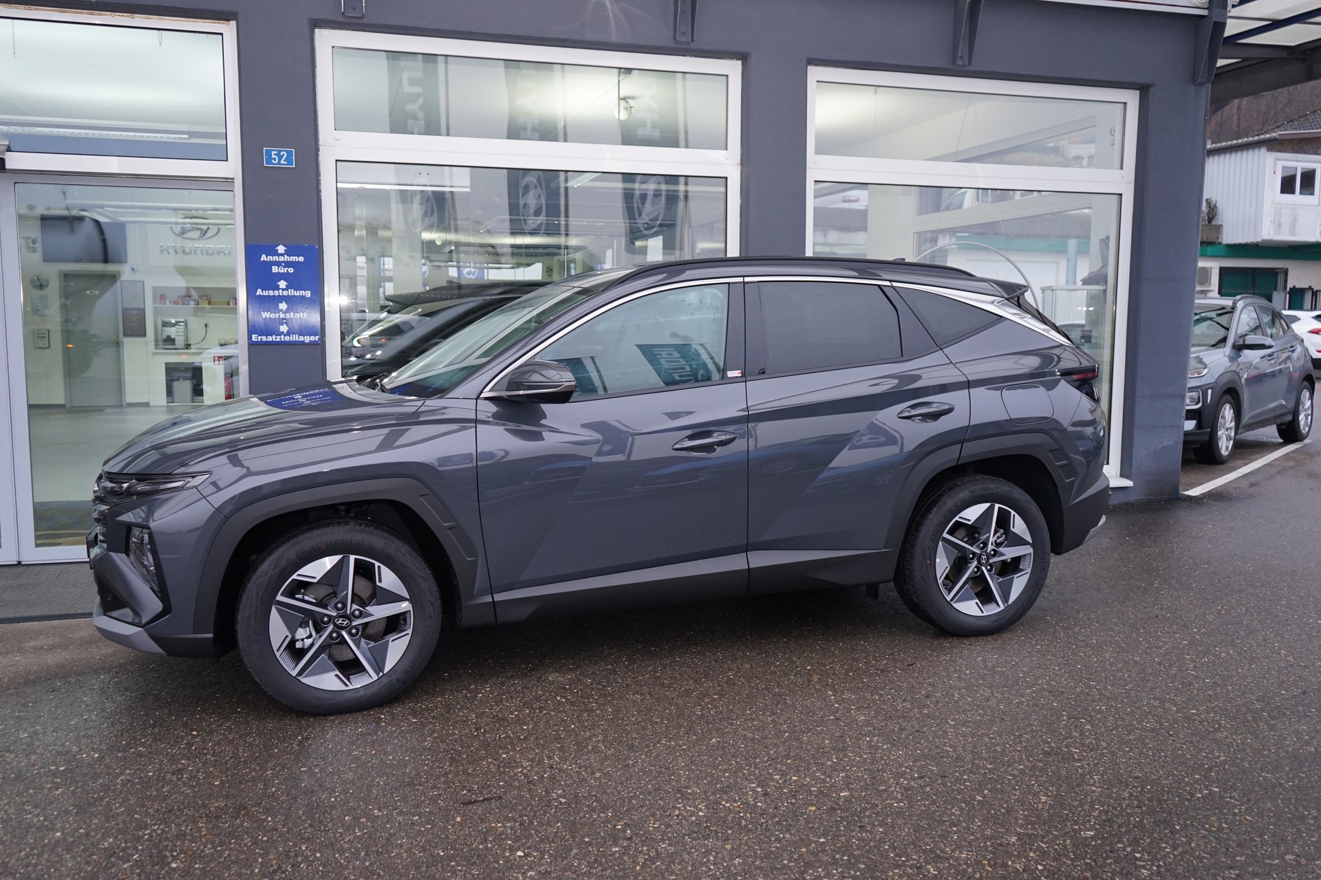 HYUNDAI Tucson 1.6 TGDI HEV Amplia 4WD-showroom-element-2
