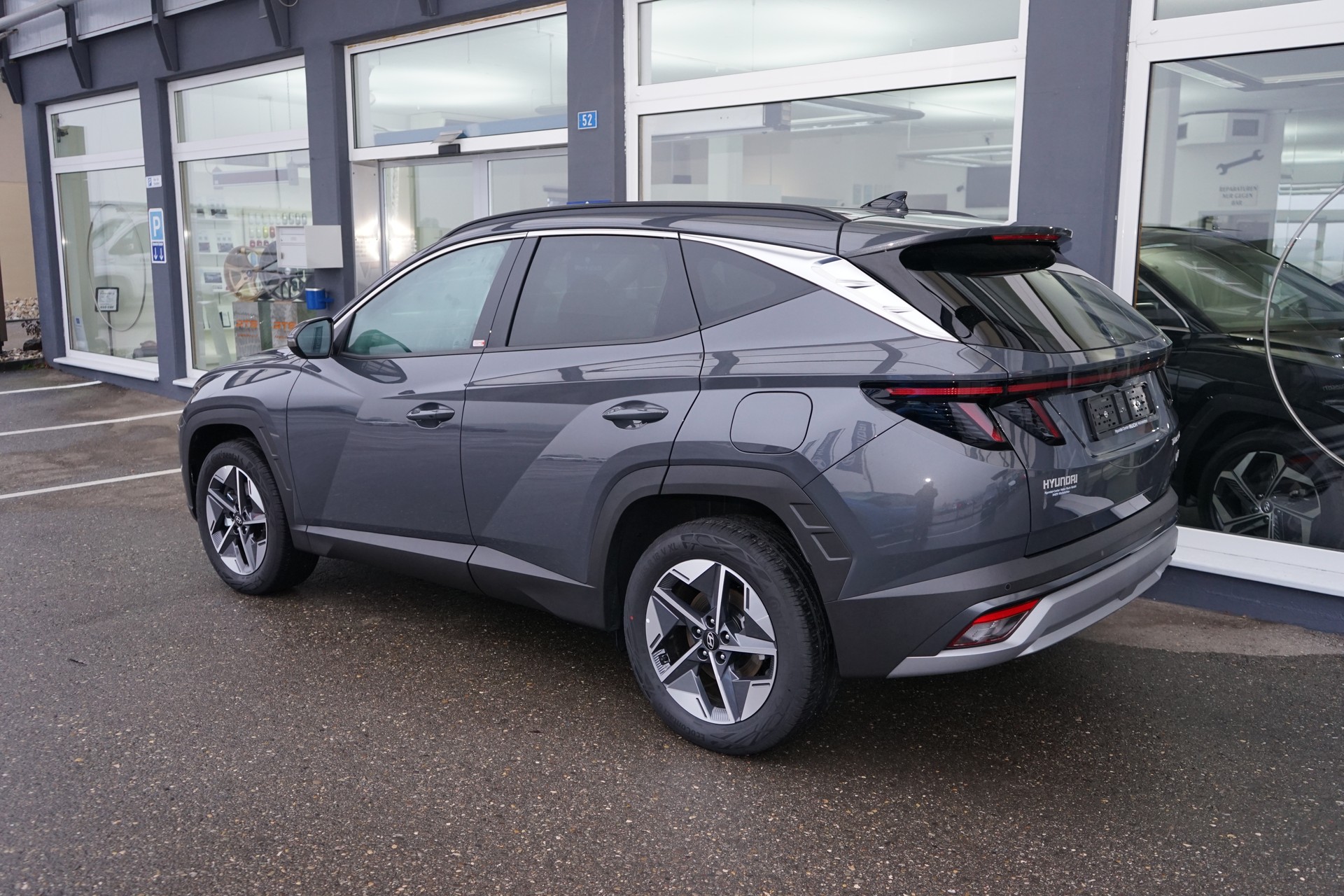 HYUNDAI Tucson 1.6 TGDI HEV Amplia 4WD-showroom-element-3