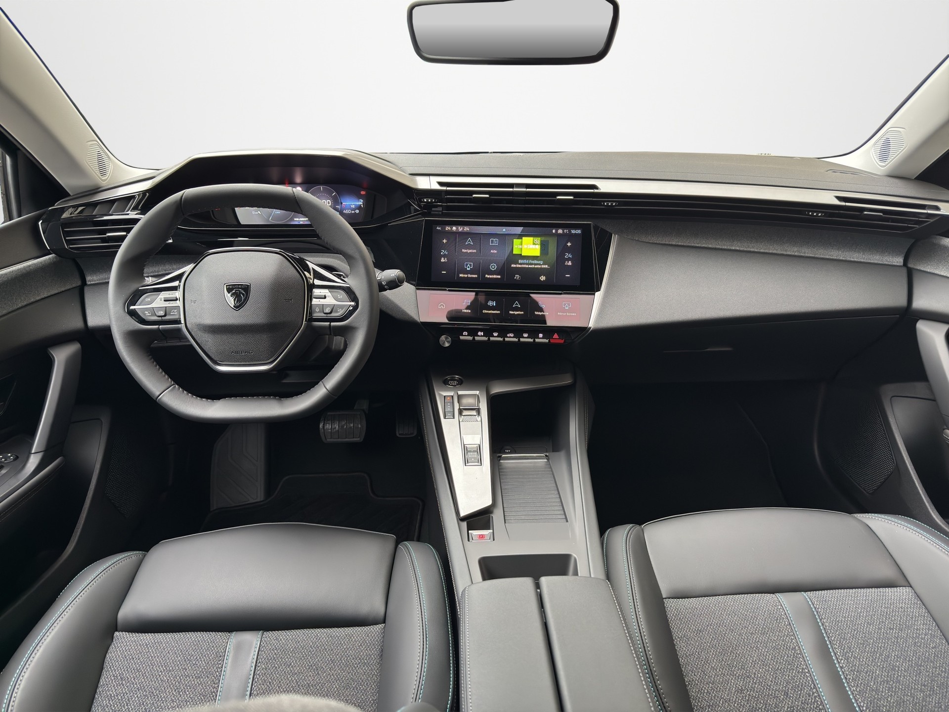 PEUGEOT 308 1.2 Pure Tech Allure EAT8-image-5
