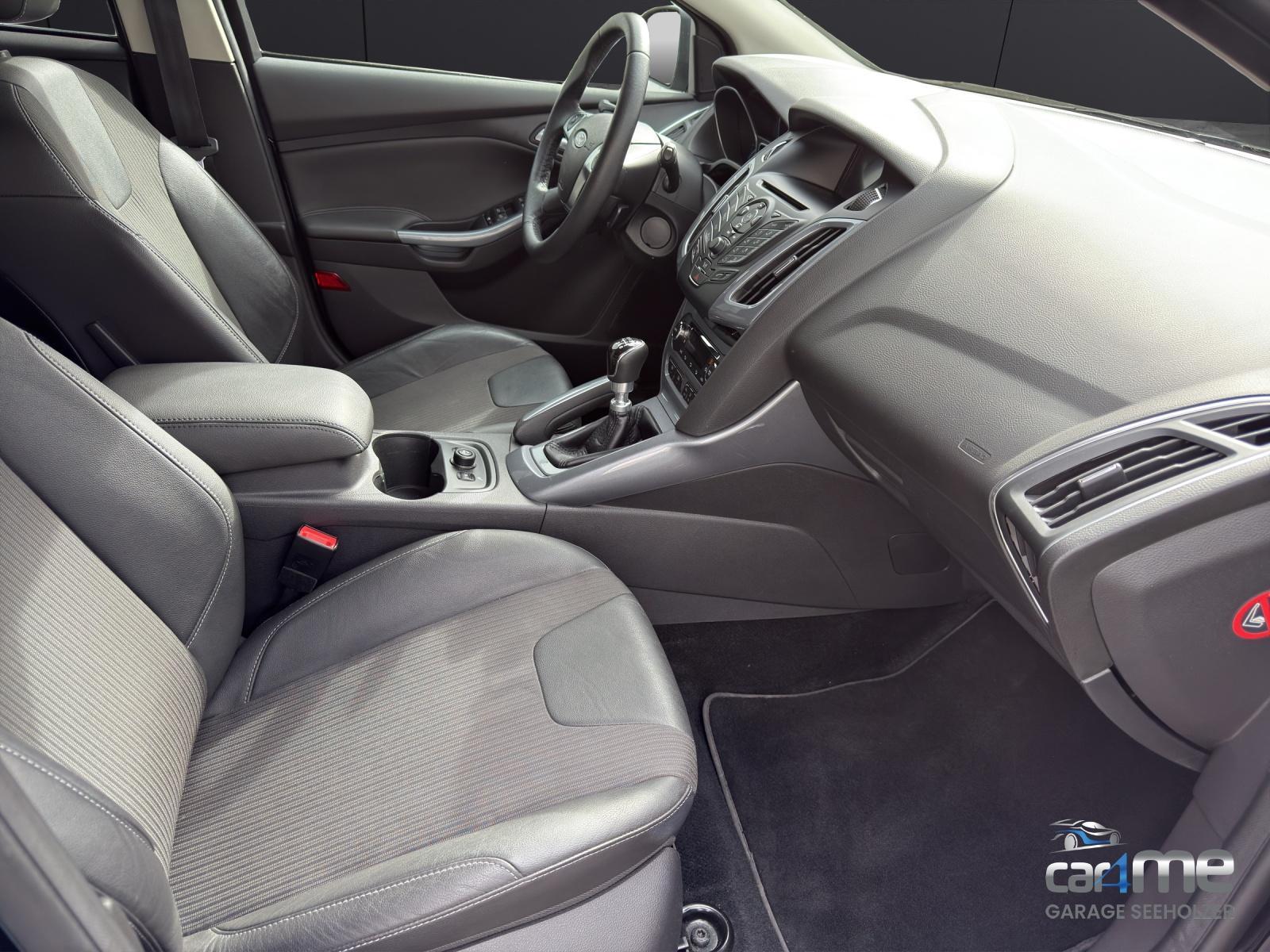 FORD Focus 1.6i EcoB SCTi 182 Titanium-image-14