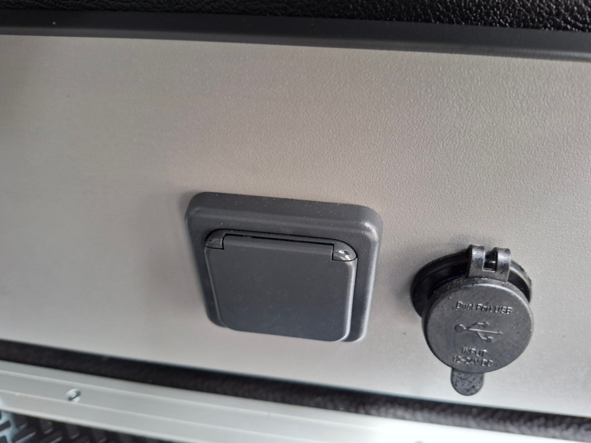 VW T6.1 2.0 TDI MareMonti COMFORT Camper 5Sitze-image-10