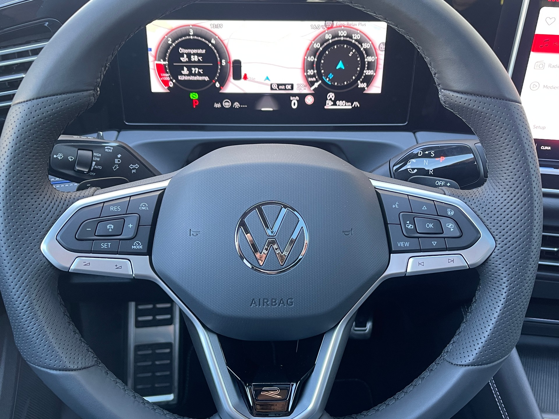 VW Tiguan 2.0 TDI SCR R-Line 4Motion DSG-image-25