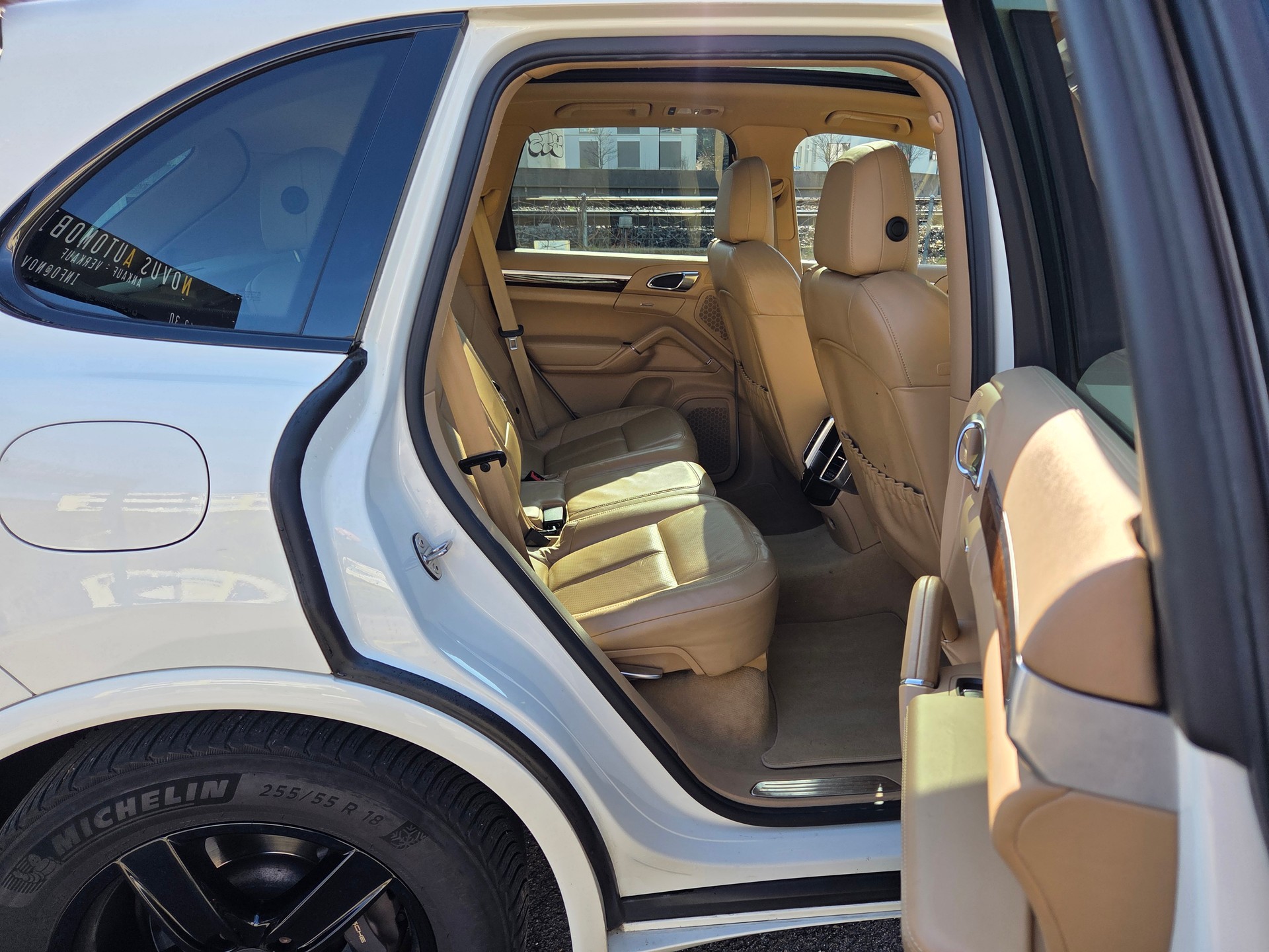 PORSCHE Cayenne Diesel-image-12