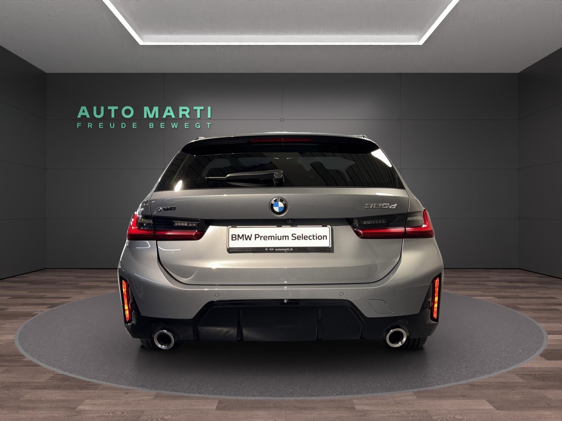 BMW 320d xDrive Touring M Sport-showroom-element-2