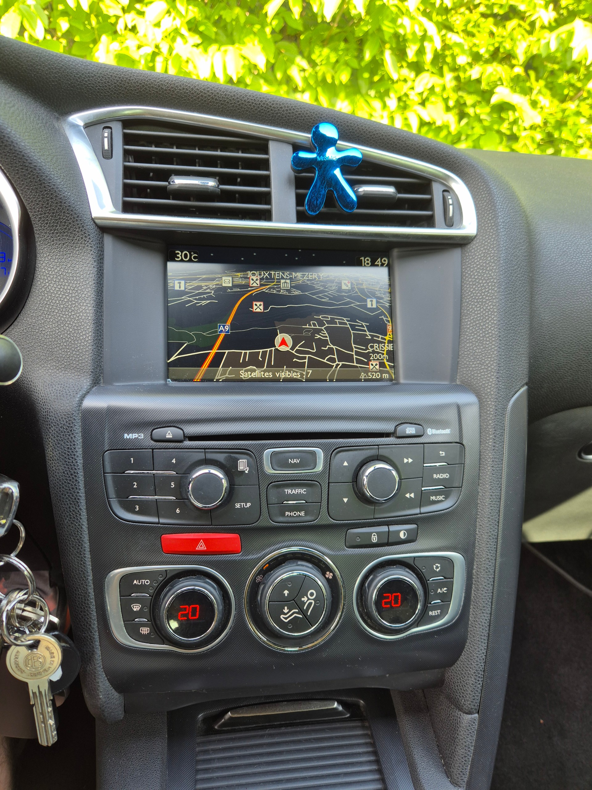 DS AUTOMOBILES DS4 1.6 e-HDi So Chic EGS-image-13
