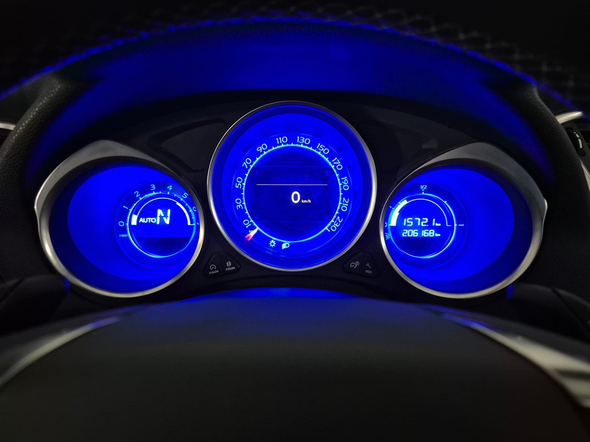 DS AUTOMOBILES DS4 1.6 e-HDi So Chic EGS-image-14