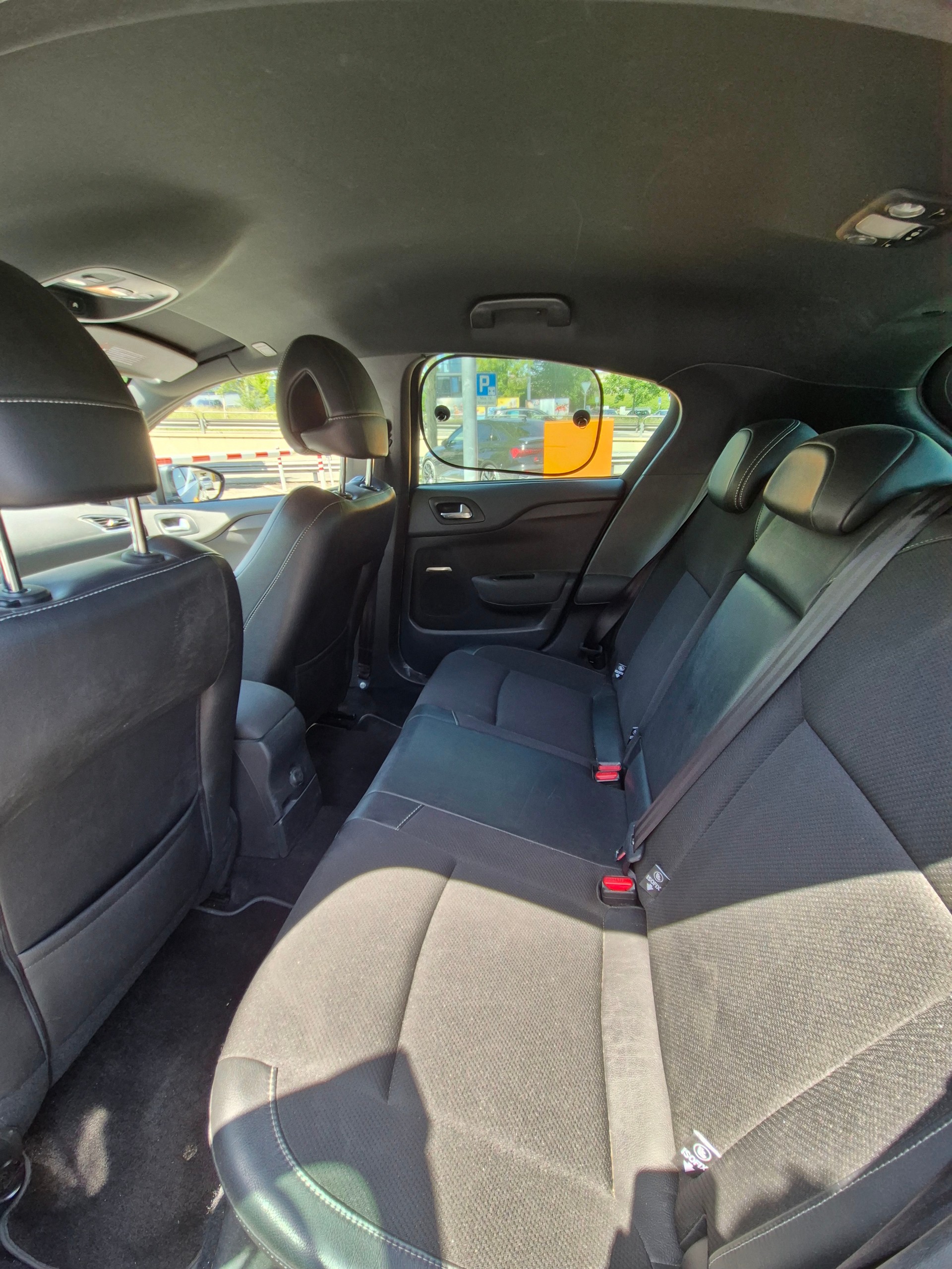 DS AUTOMOBILES DS4 1.6 e-HDi So Chic EGS-image-12