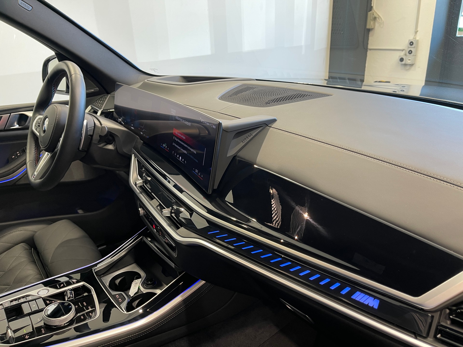 BMW X5 xDrive 48V M60i M Sport Pro Steptronic-image-20