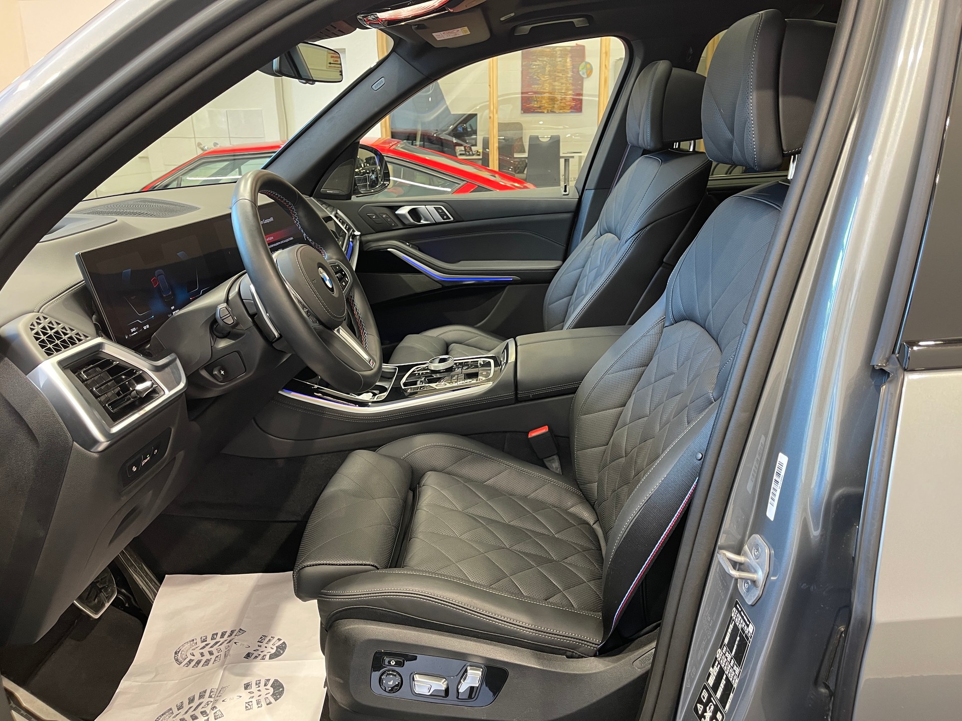 BMW X5 xDrive 48V M60i M Sport Pro Steptronic-image-6
